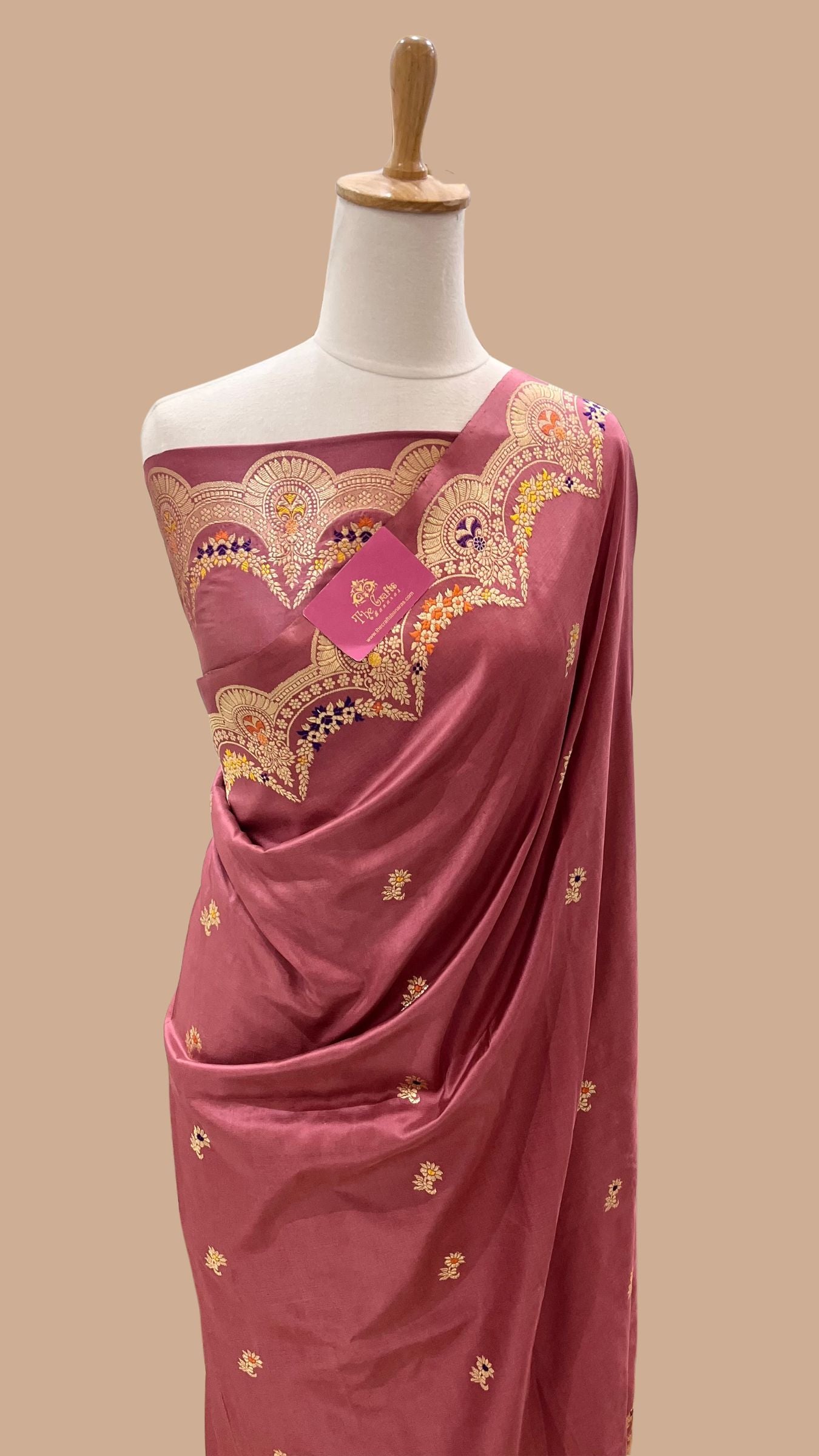 Pure Katan Silk Handloom Banarasi Saree - with Kadhua Meenakari Motifs