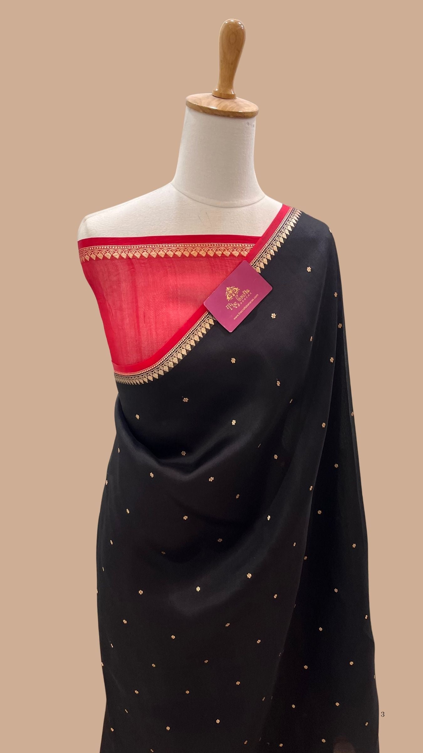 Pure Kora Organza Handloom Banarasi Saree - Sona Zari Daisy Bootis