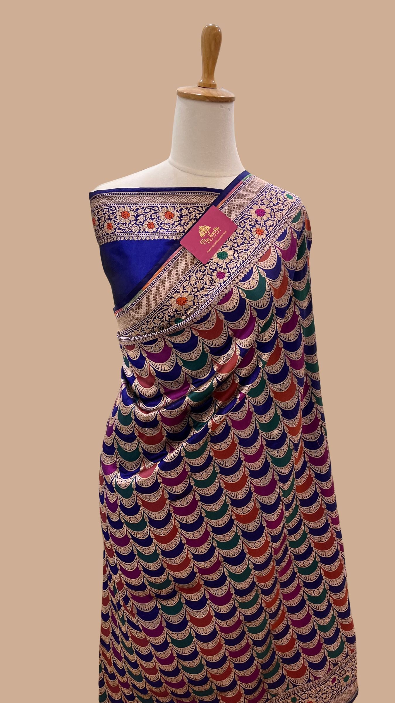 Rangkat Pure Katan Silk Handloom Banarasi Saree - Jaal with meenakari