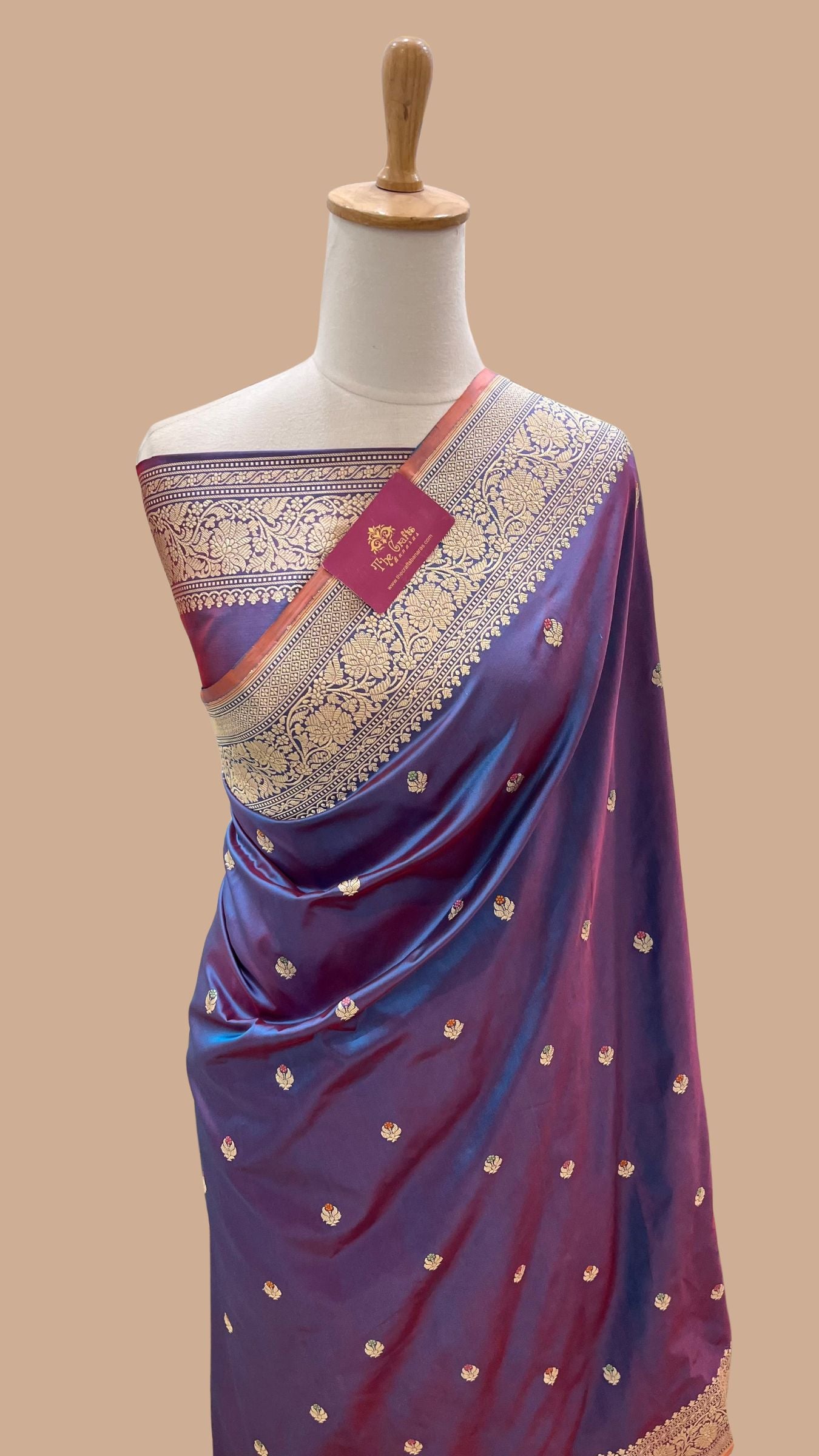 Pure Katan Silk Handloom Banarasi Saree - with kadhua meenakari motifs