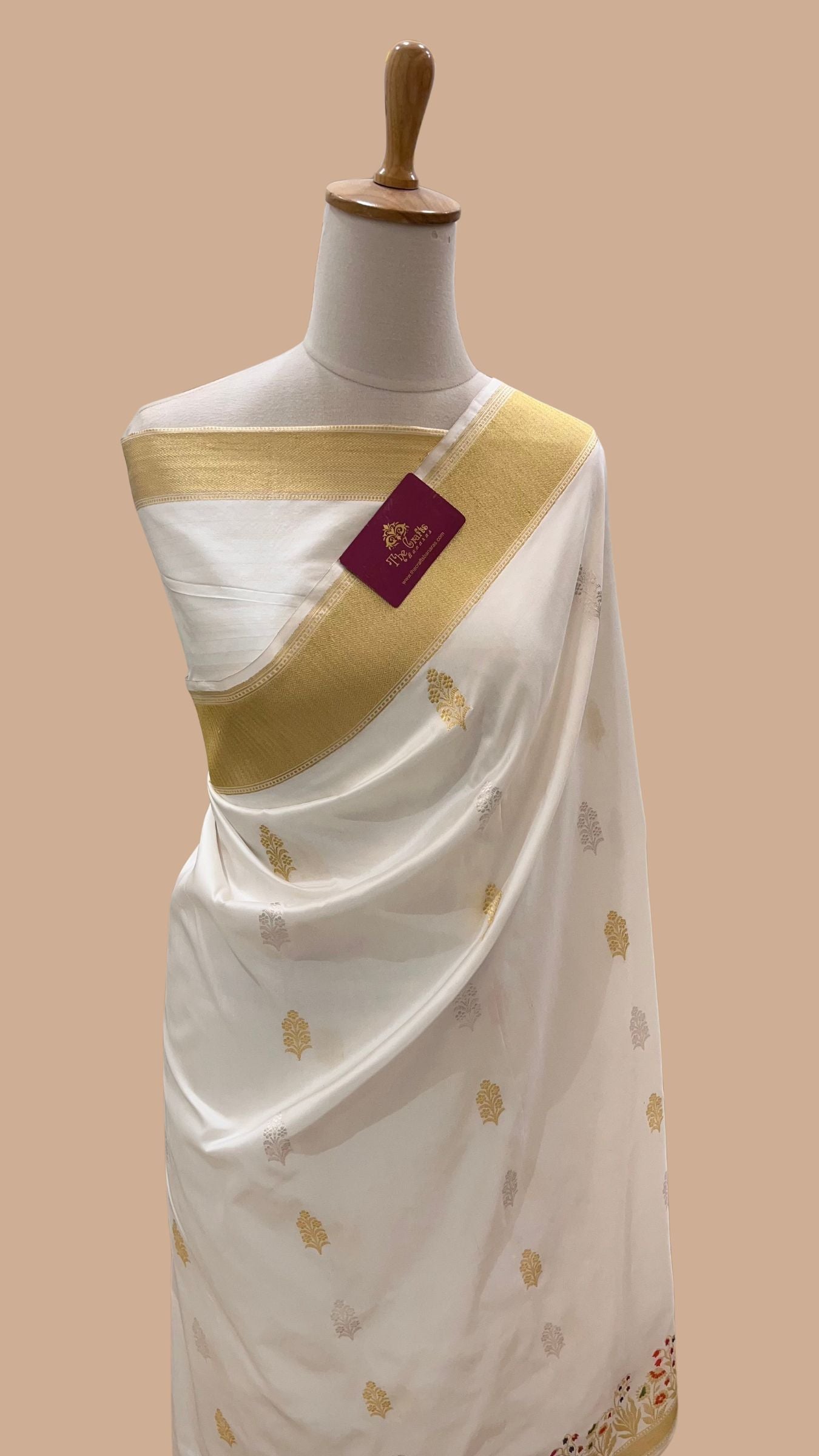 Pure Katan Silk Handloom Banarasi Saree - with kadhua sona rupa motifs
