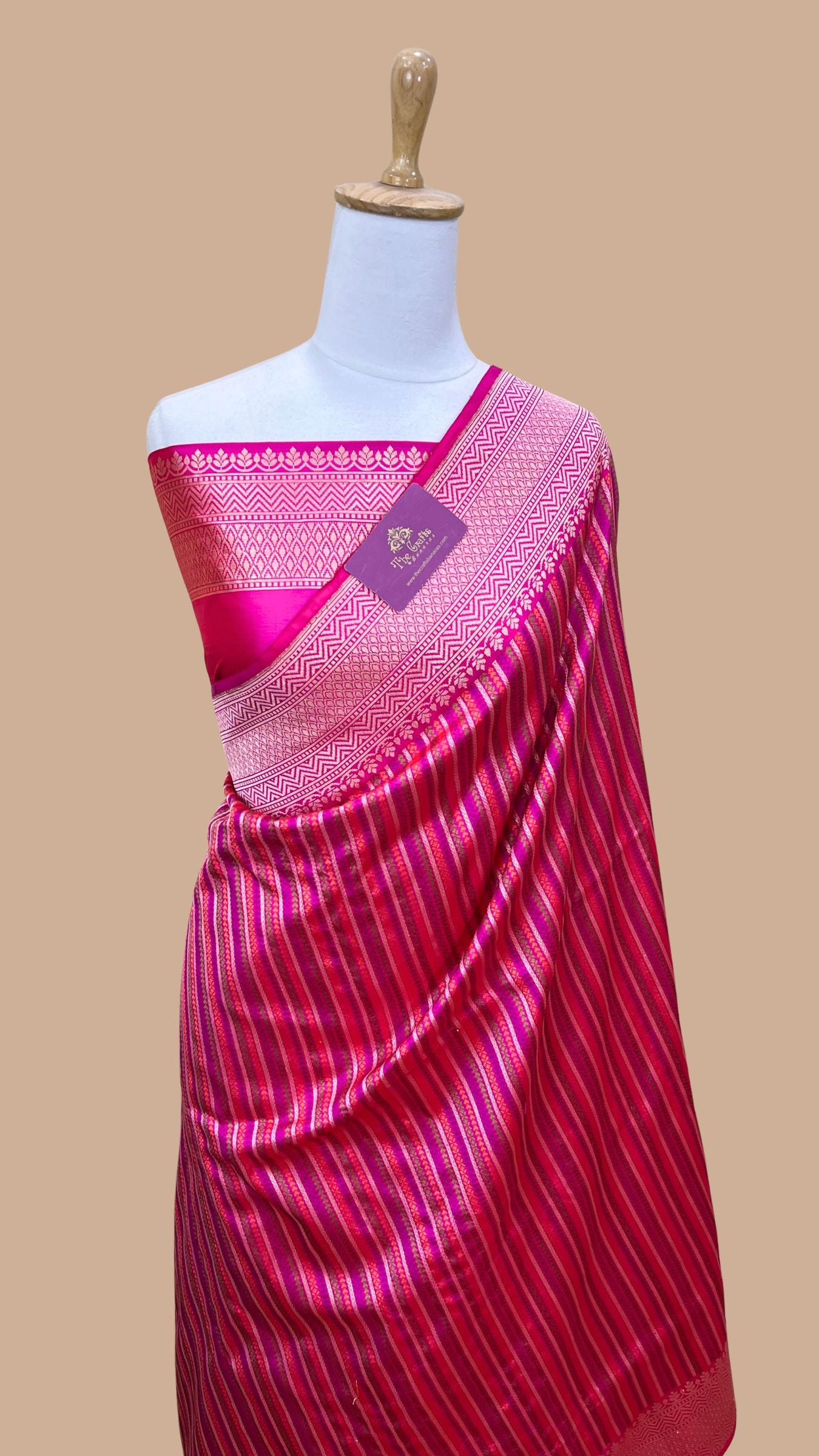 Pure Katan Silk Handloom Banarasi Saree - with kadhua work
