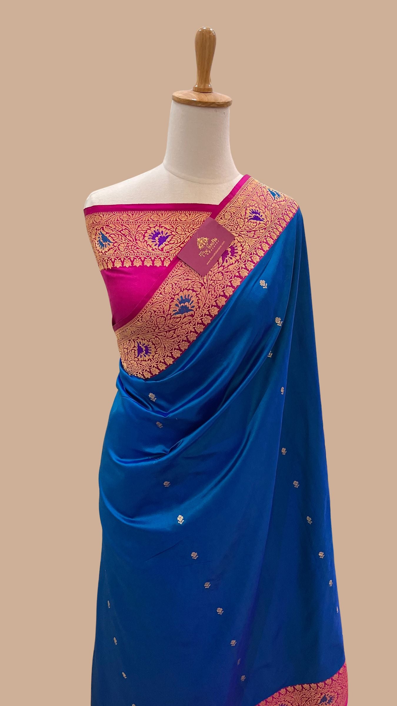 Pure Katan Silk Handloom Banarasi Saree - with kadhua motifs