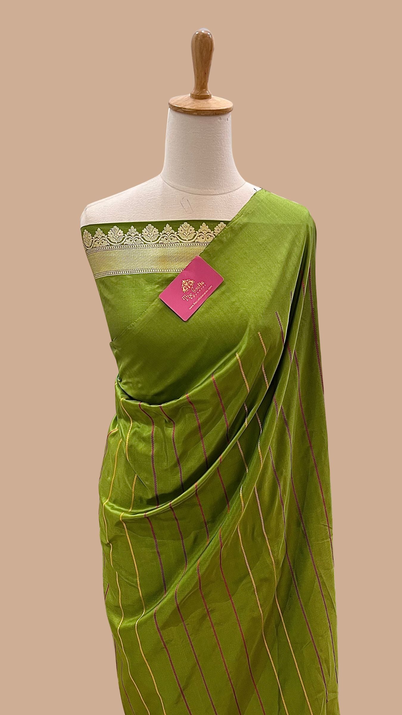 Pure Katan Silk Handloom Banarasi Saree - with kadhua work