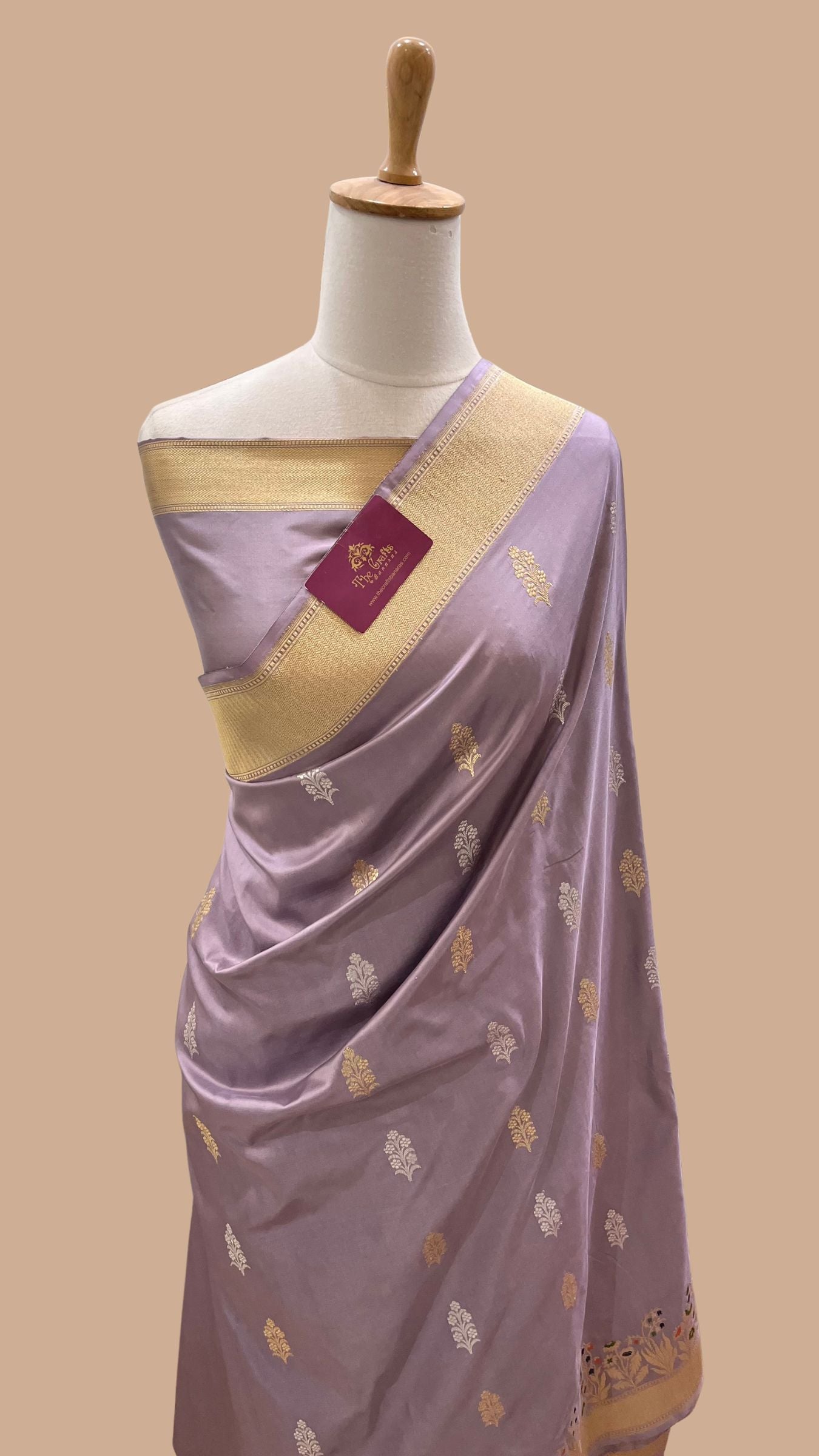 Pure Katan Silk Handloom Banarasi Saree - With Sona Rupa Kadhua Motifs