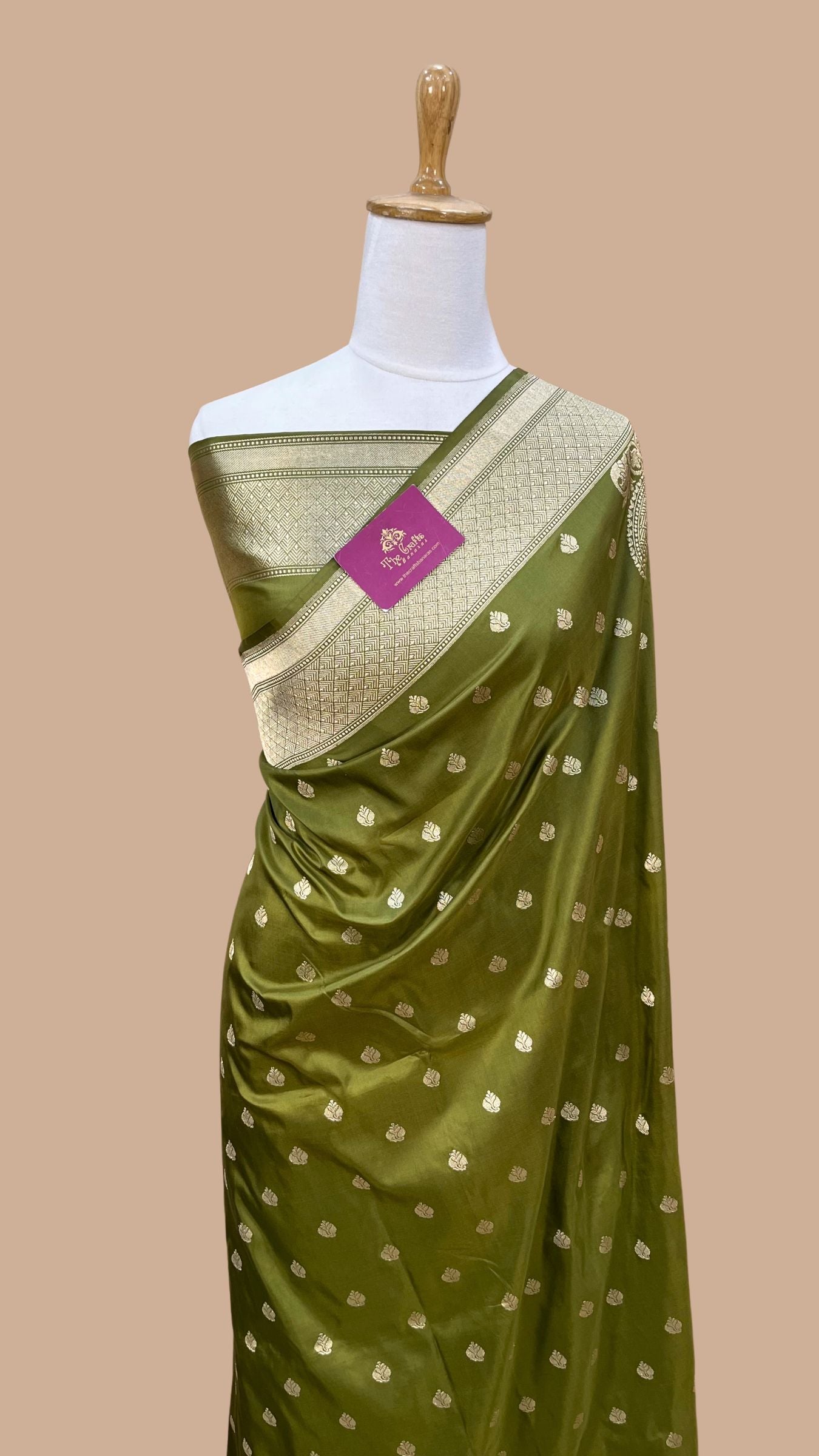 Pure Katan Silk Handloom Banarasi Saree - with kadhua zari work