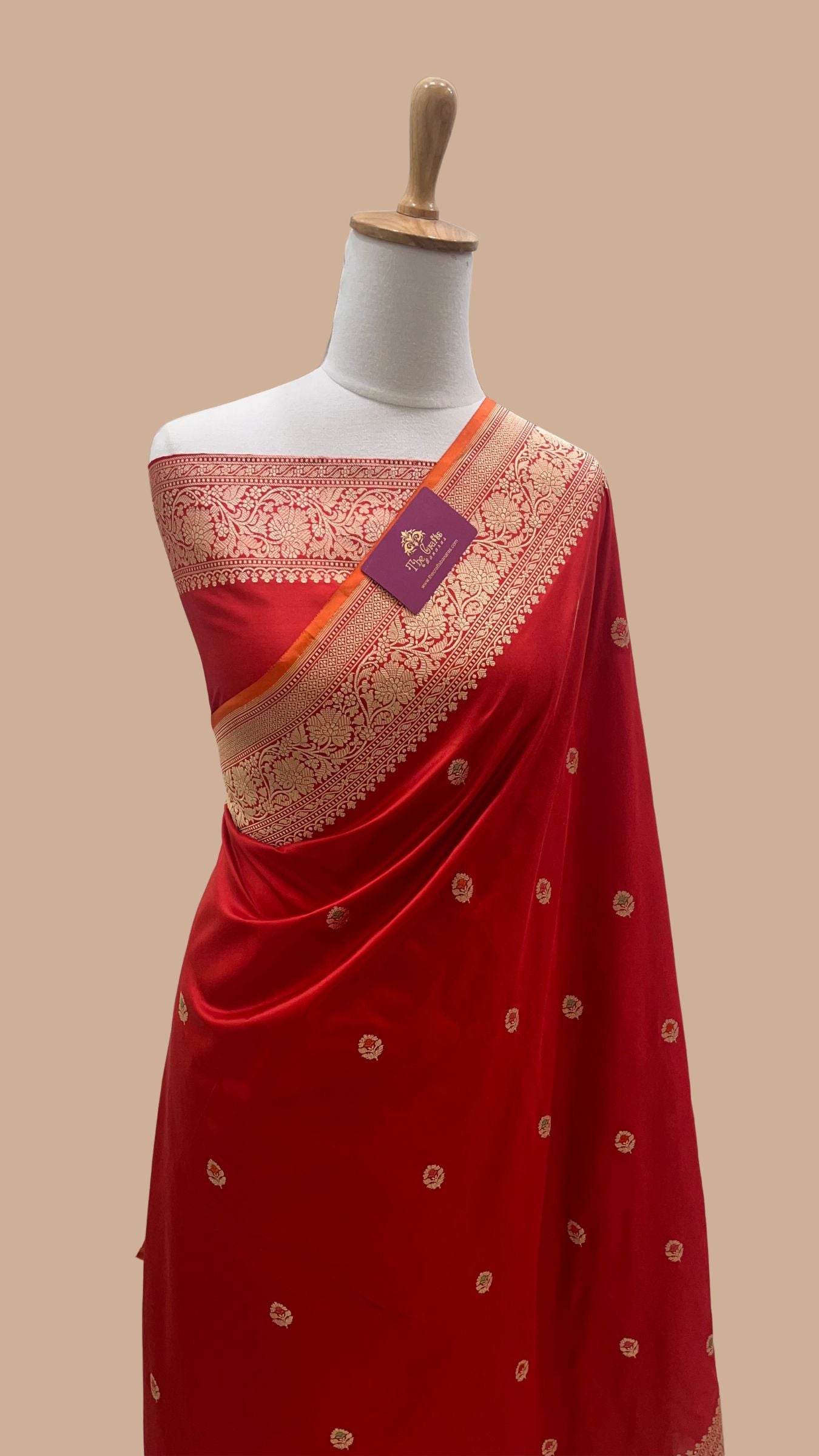 Pure Katan Silk Handloom Banarasi Saree - with kadhua motifs