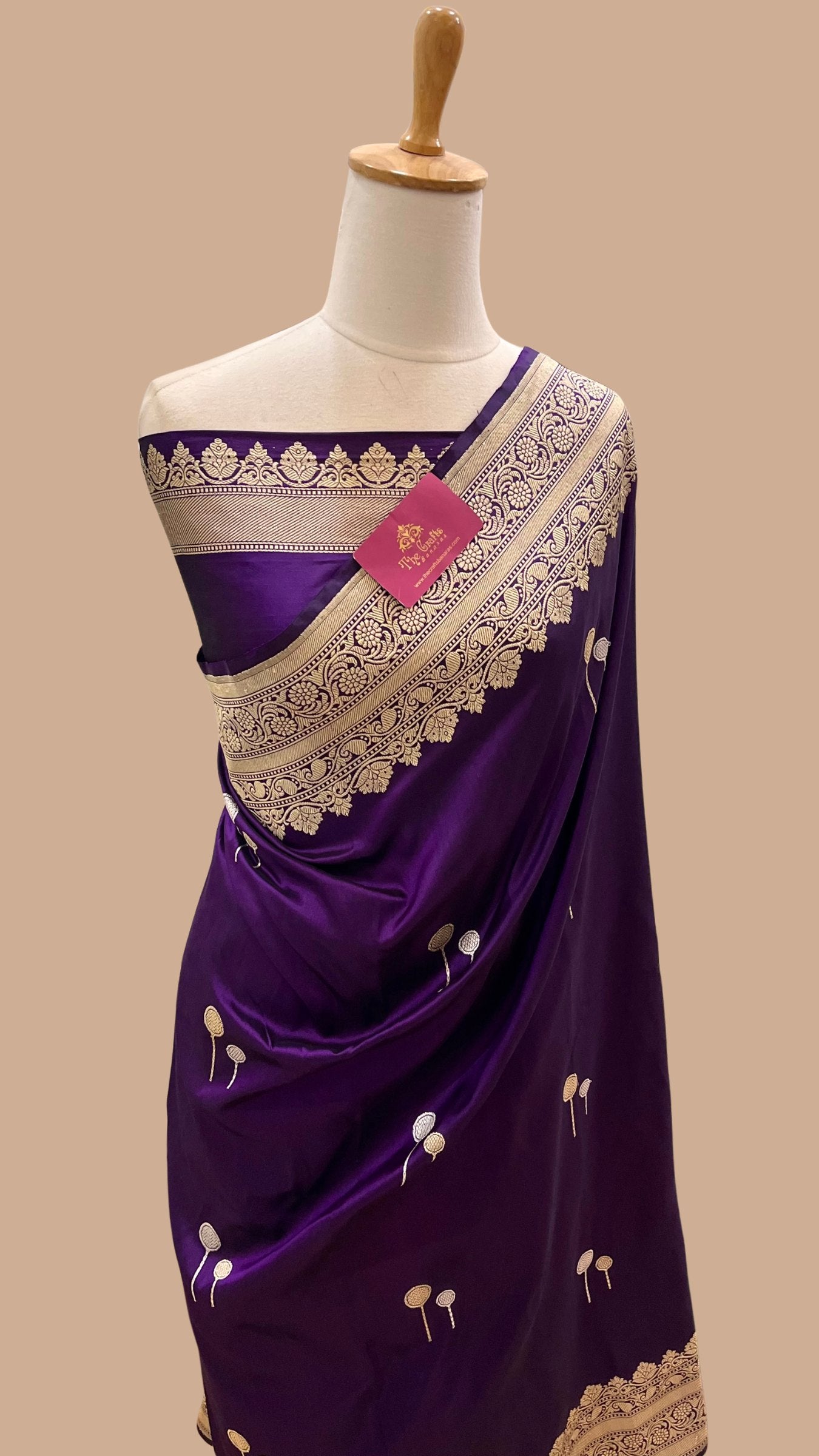 Pure Katan Silk Handloom Banarasi Saree - with kadhua sona rupa motifs