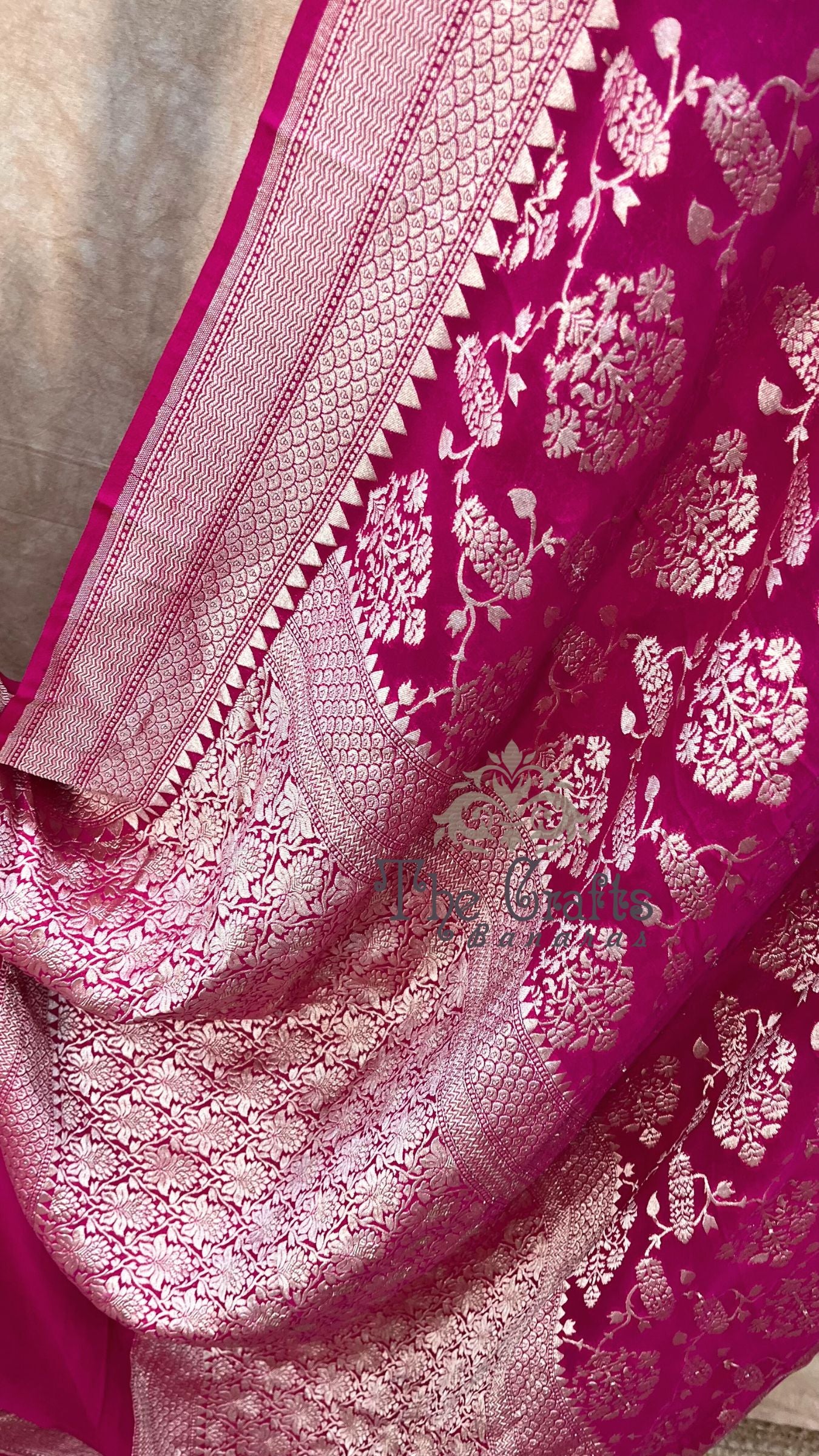 Khaddi Georgette Handloom Banarasi Saree - Water Zari