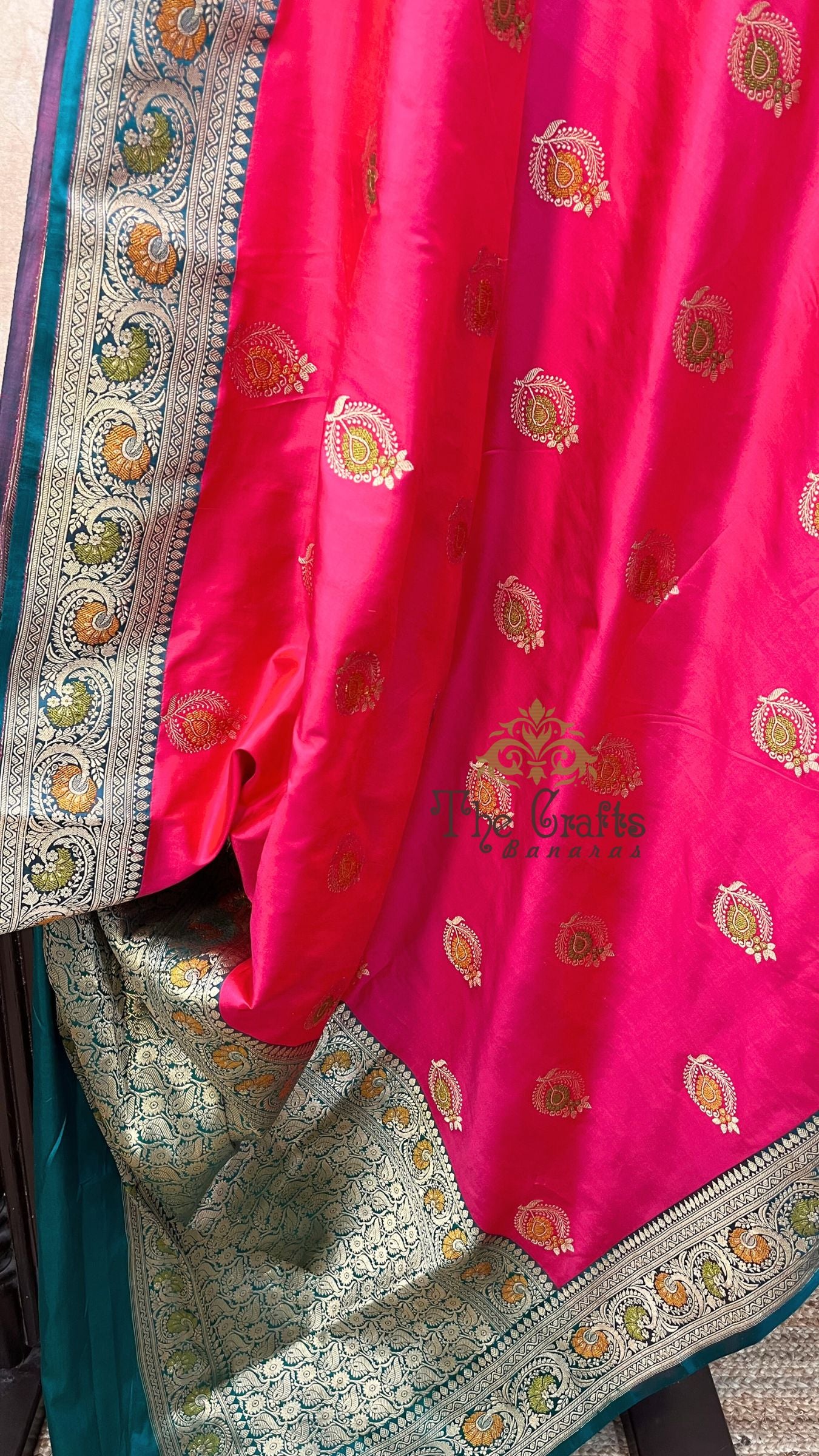 Pure Katan Silk Handloom Banarasi Saree - with kadhua meenakari motifs