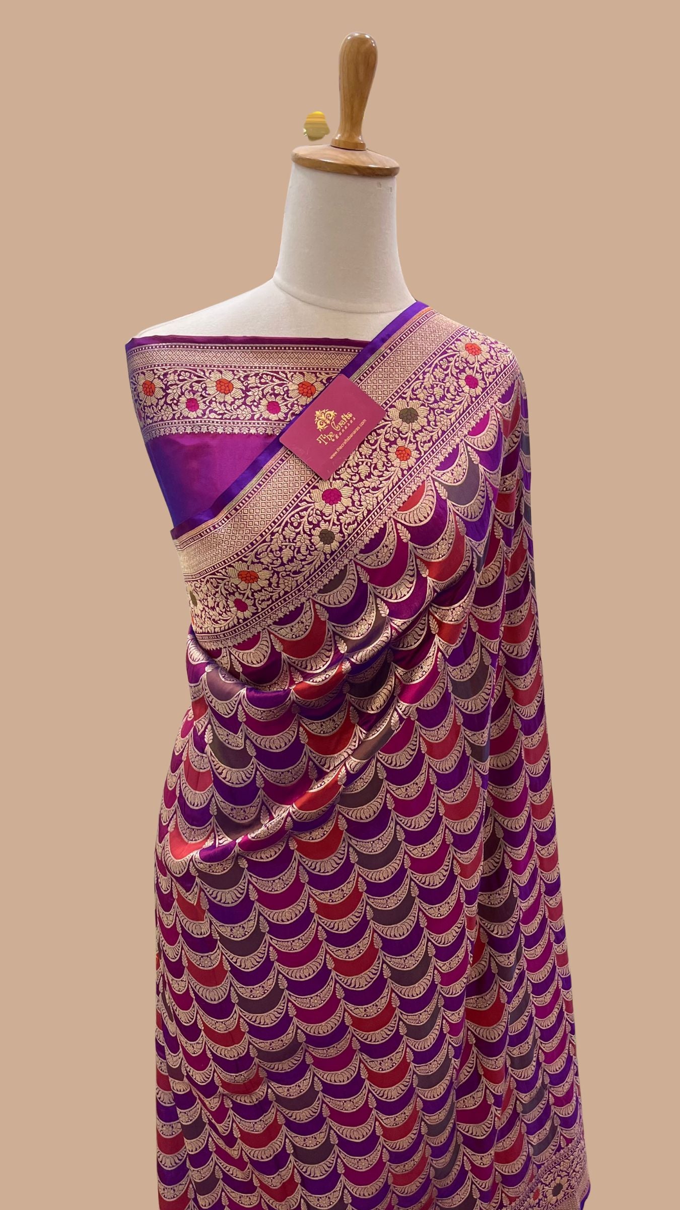 Rangkat Pure Katan Silk Handloom Banarasi Saree - Jaal with meenakari