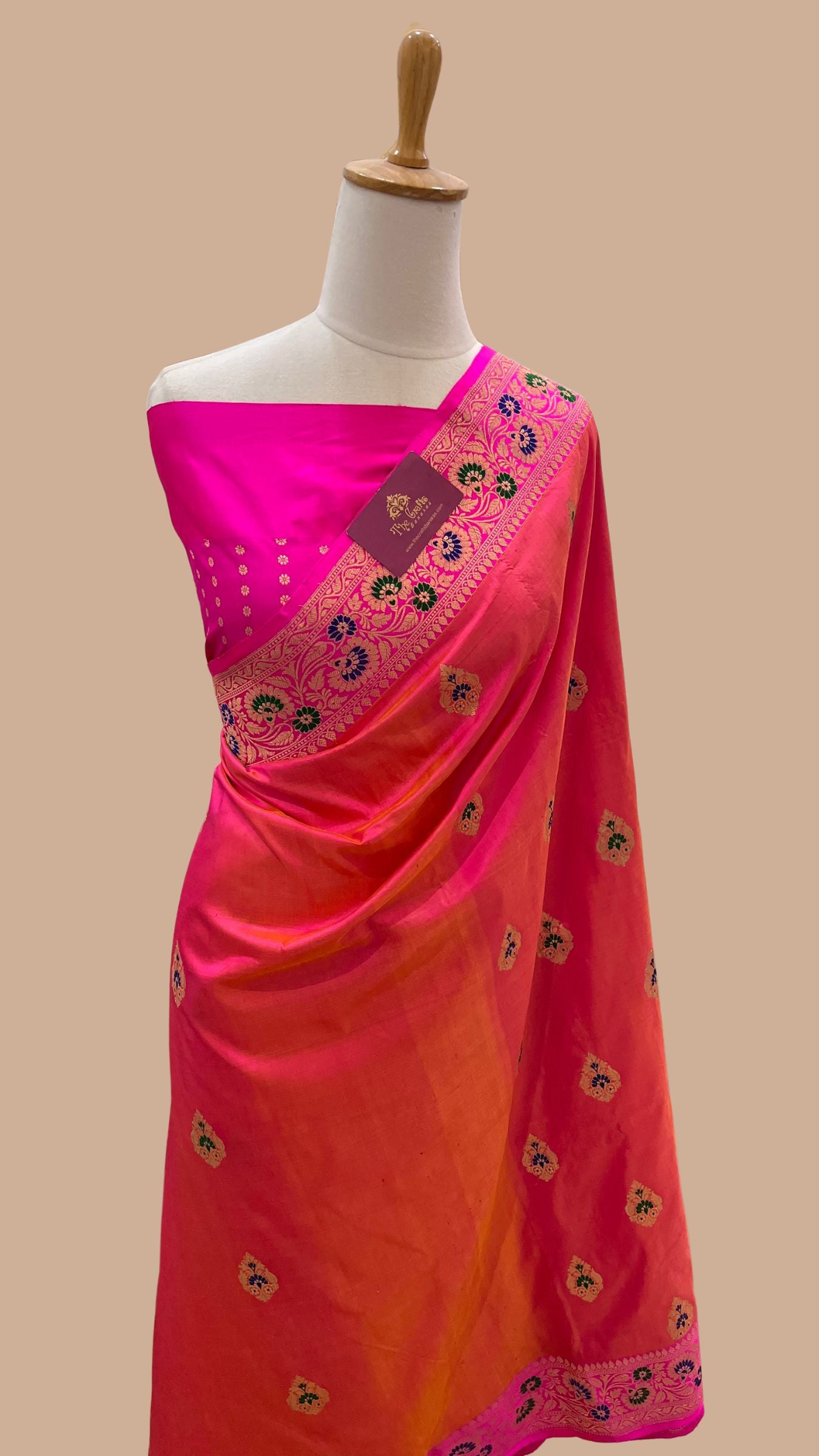 Pure Katan Silk Handloom Banarasi Saree - with kadhua motifs