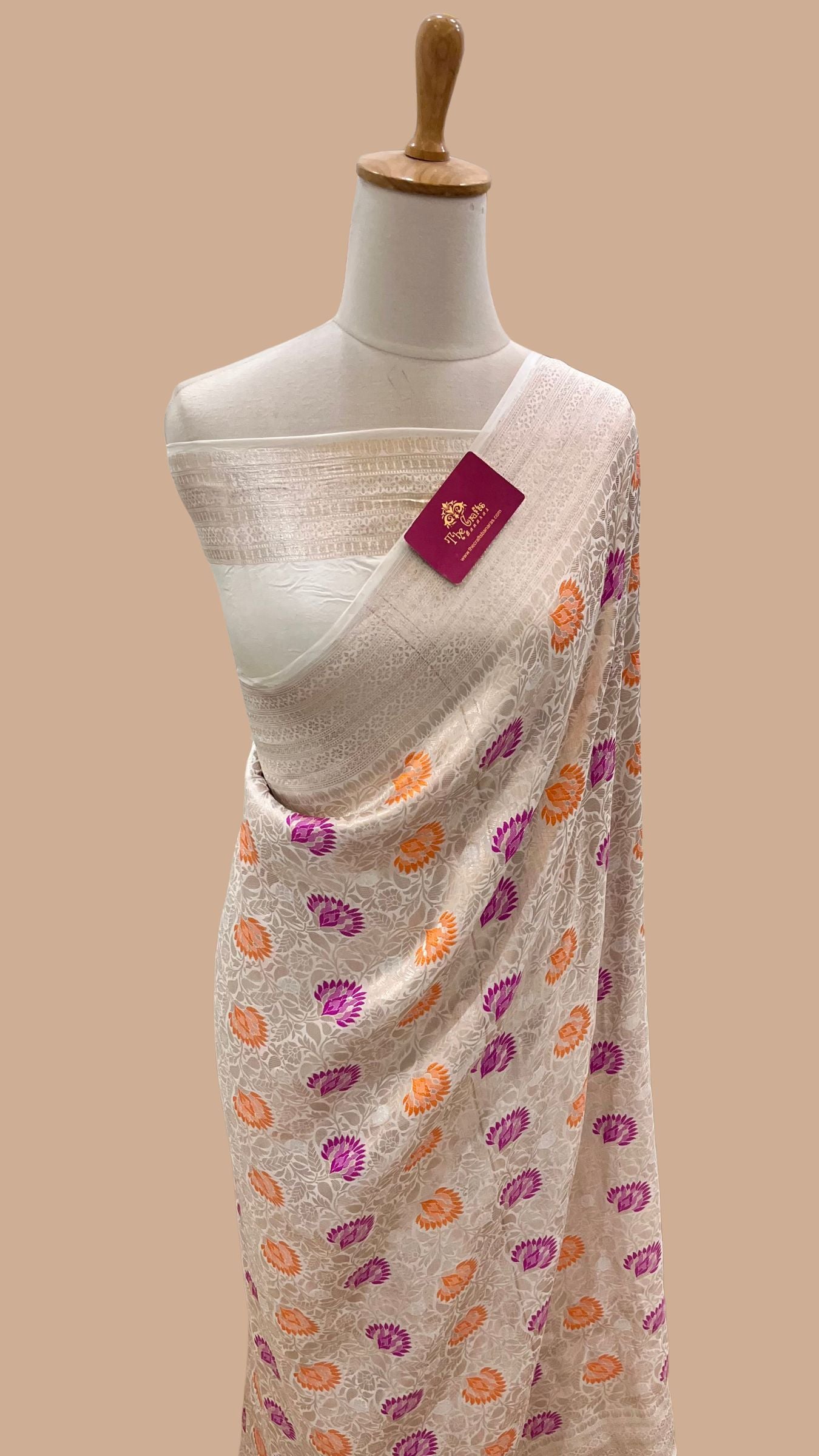 Pure Katan Silk Handloom Banarasi Saree - Tanchui Brocade Meena