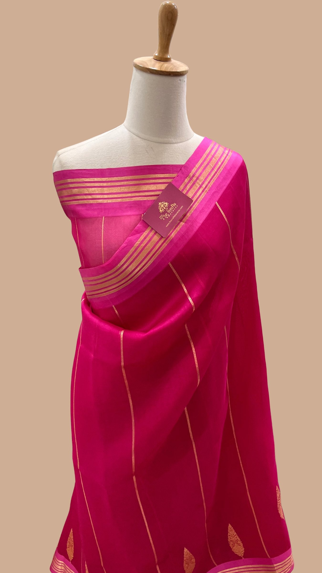 Pure Kora Silk Handloom Banarasi Saree - with kadhua motifs
