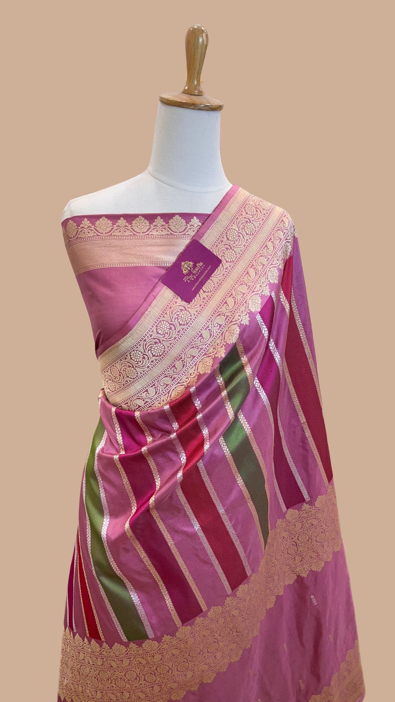 Rangkat Pure Katan Silk Handloom Banarasi Saree - with kadhua work