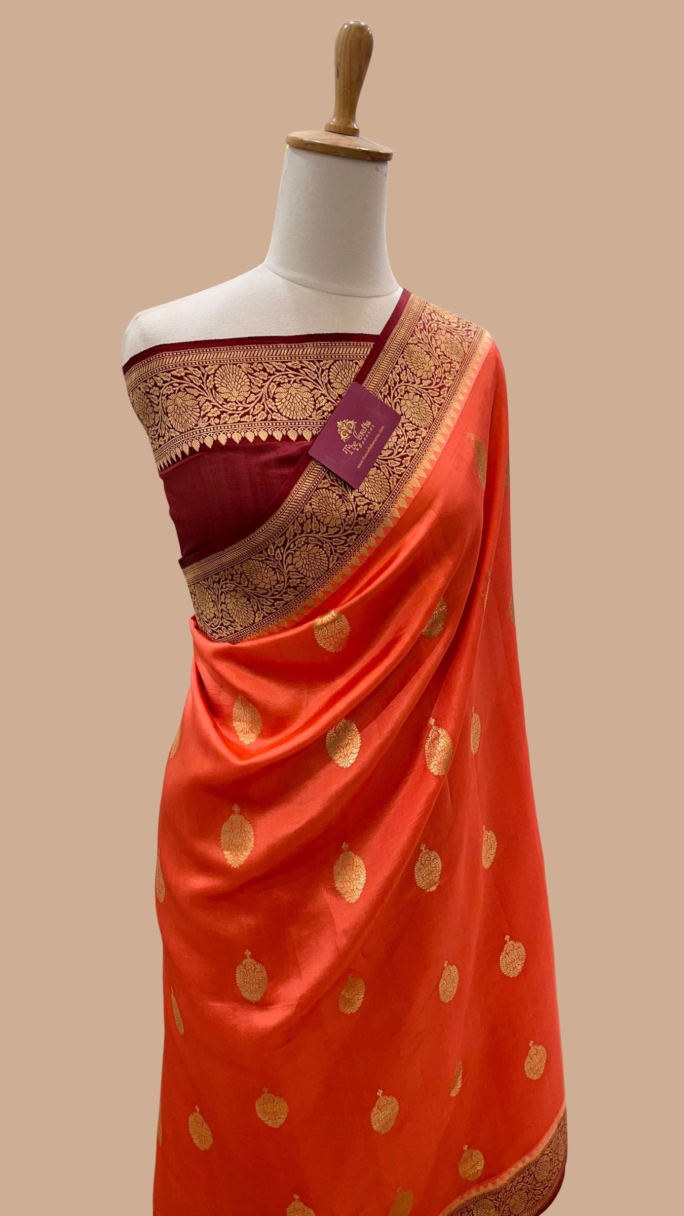Pure Katan Silk Handloom Banarasi Saree - with kadhua motifs