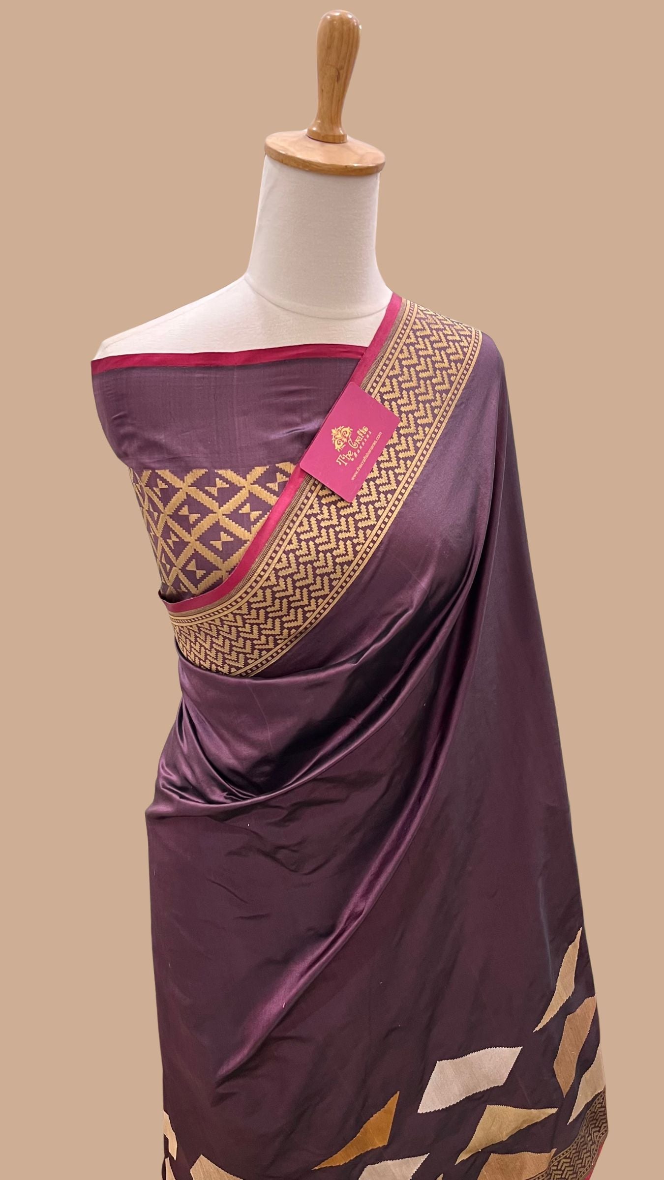 Pure Katan Silk Handloom Banarasi Saree - with sona rupa kadhua motifs