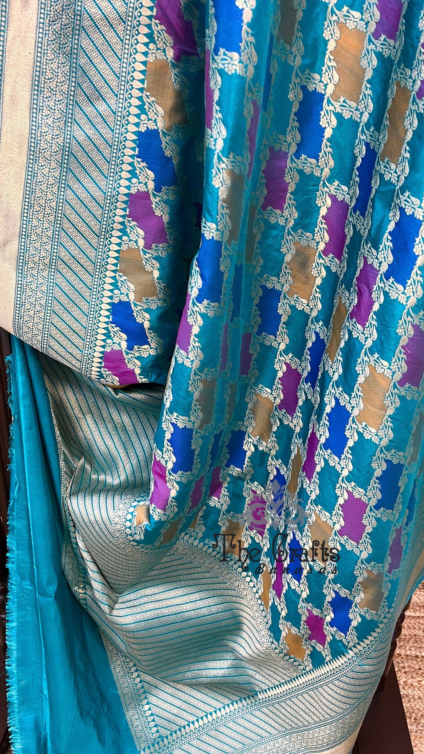 Rangkat Pure Katan Silk Handloom Banarasi Saree - Jaal Work With Meenakari