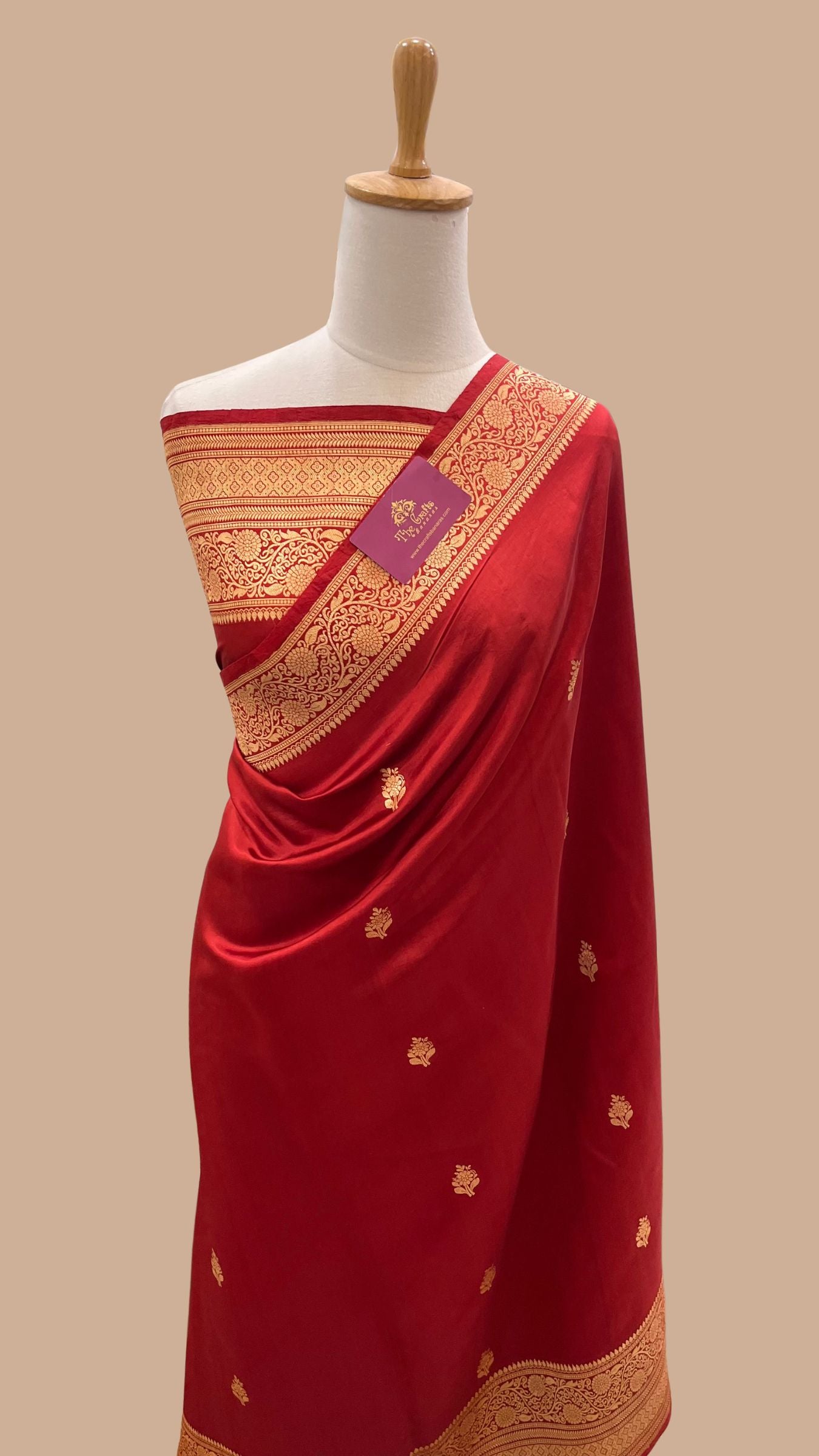 Pure Katan Silk Handloom Banarasi Saree - with kadhua motifs