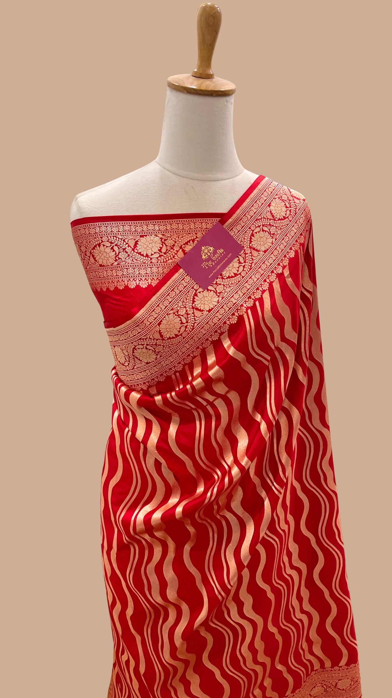 Pure Katan Silk Handloom Banarasi Saree - Jaal Work