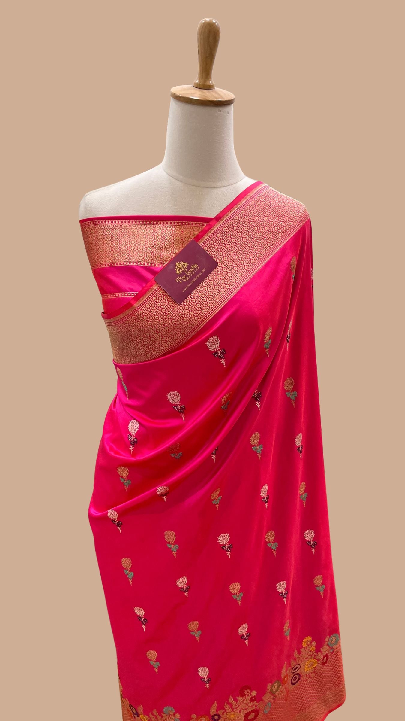 Pure Katan Silk Handloom Banarasi Saree - with kadhua meenakari motifs