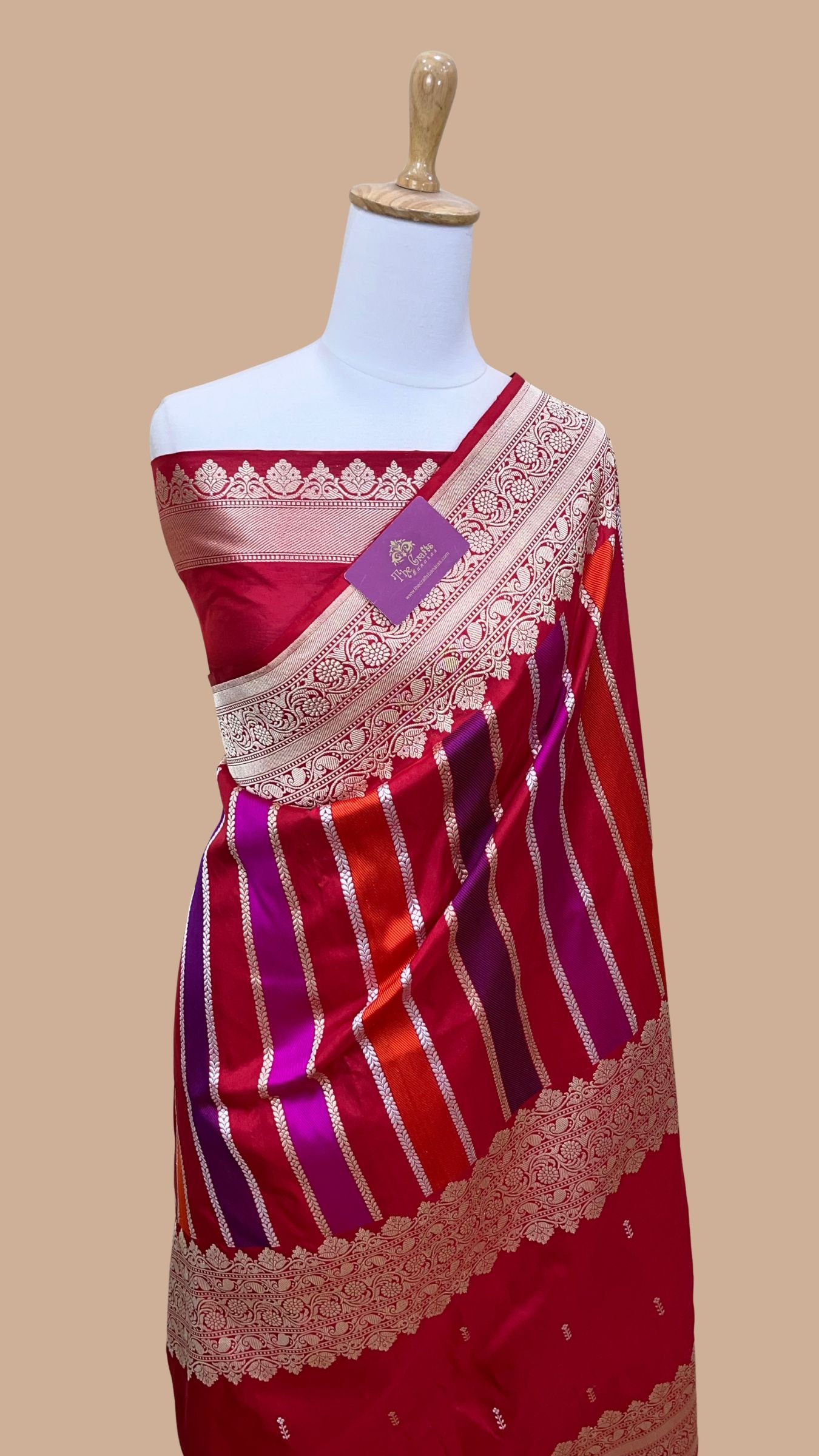 Rangkat Pure Katan Silk Handloom Banarasi Saree - with kadhua work