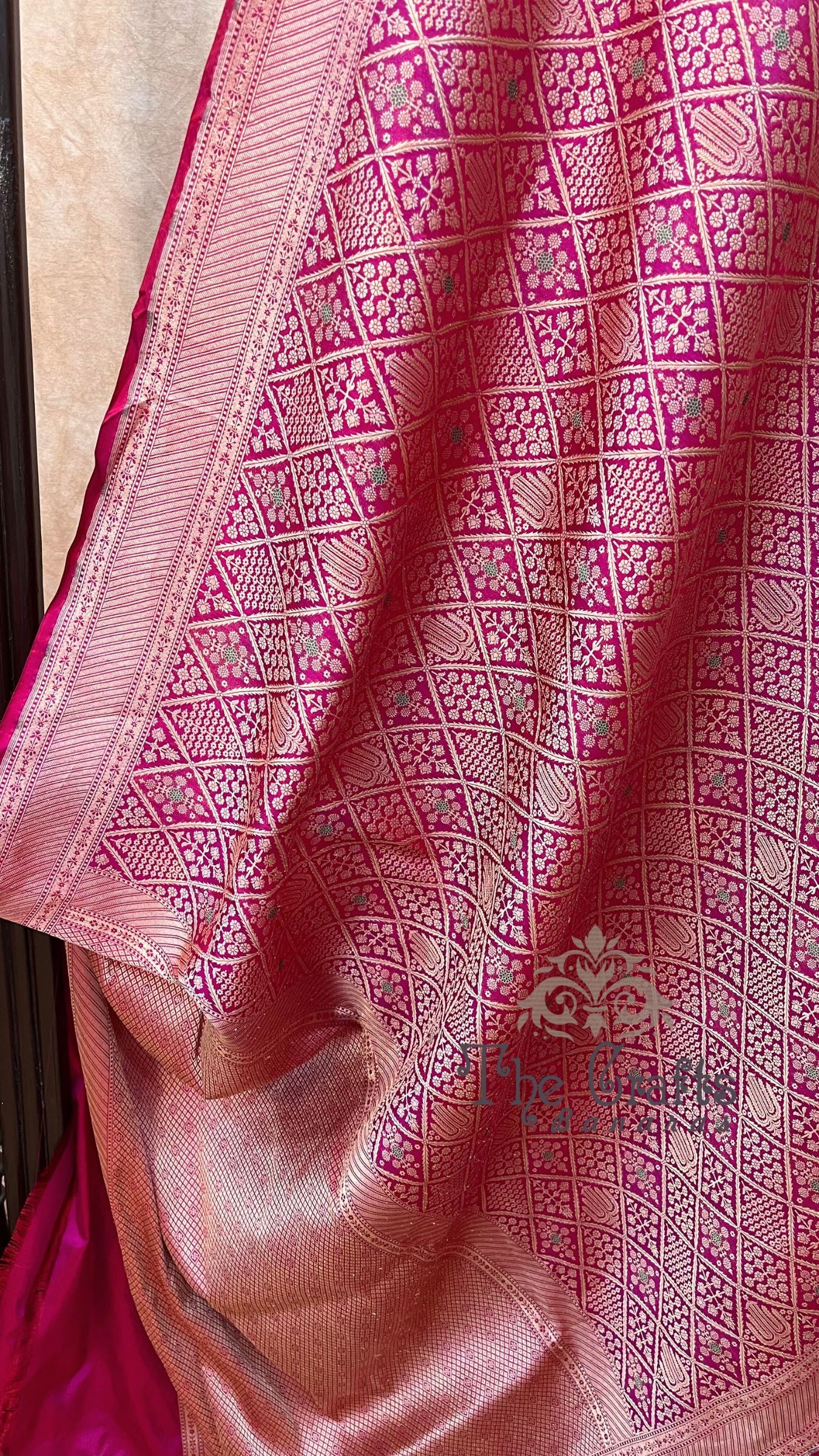 Pure Katan Silk Handloom Banarasi Saree - Tanchui Brocade Meena