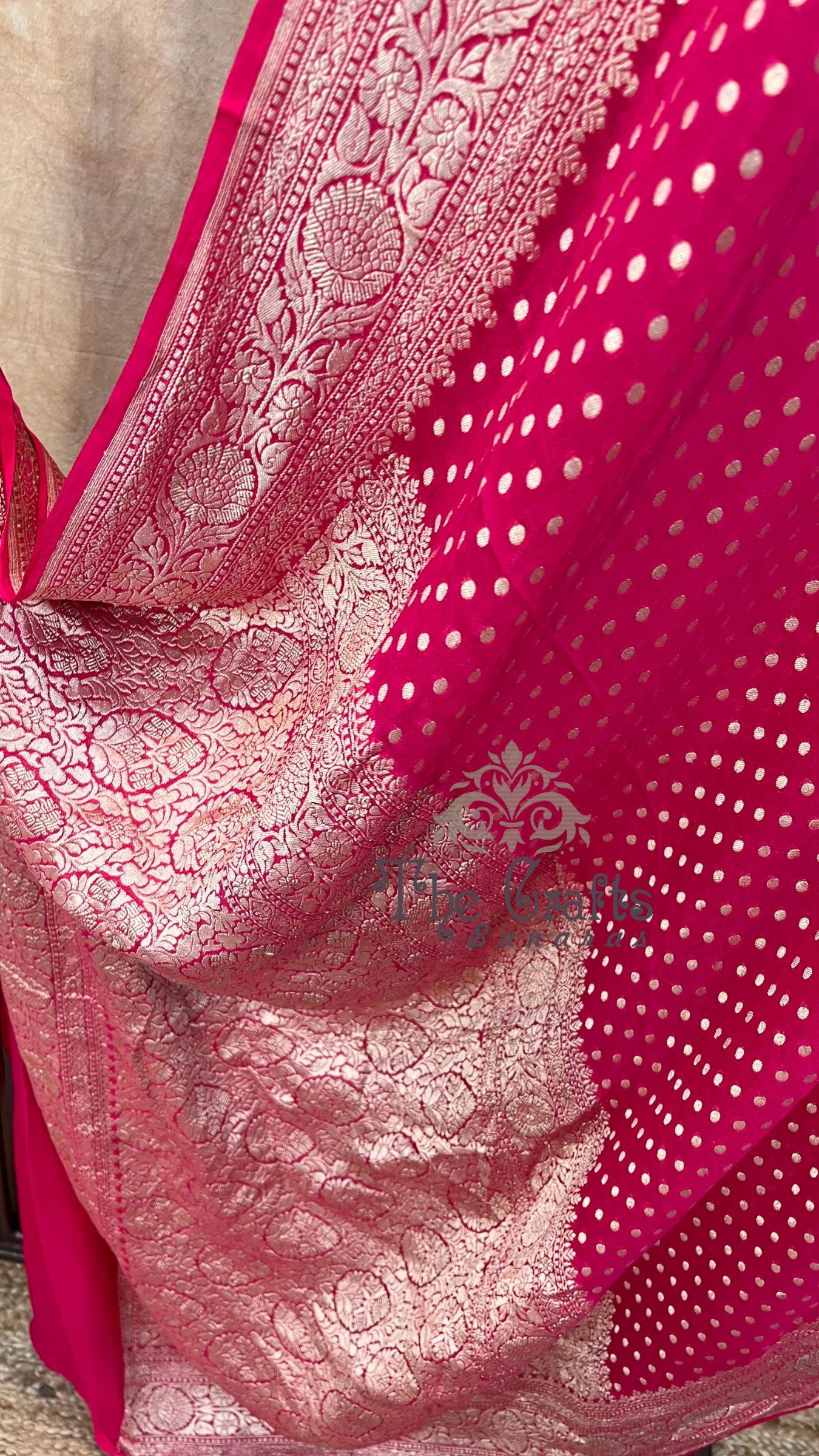 Khaddi Georgette Handloom Banarasi Saree - Water Zari