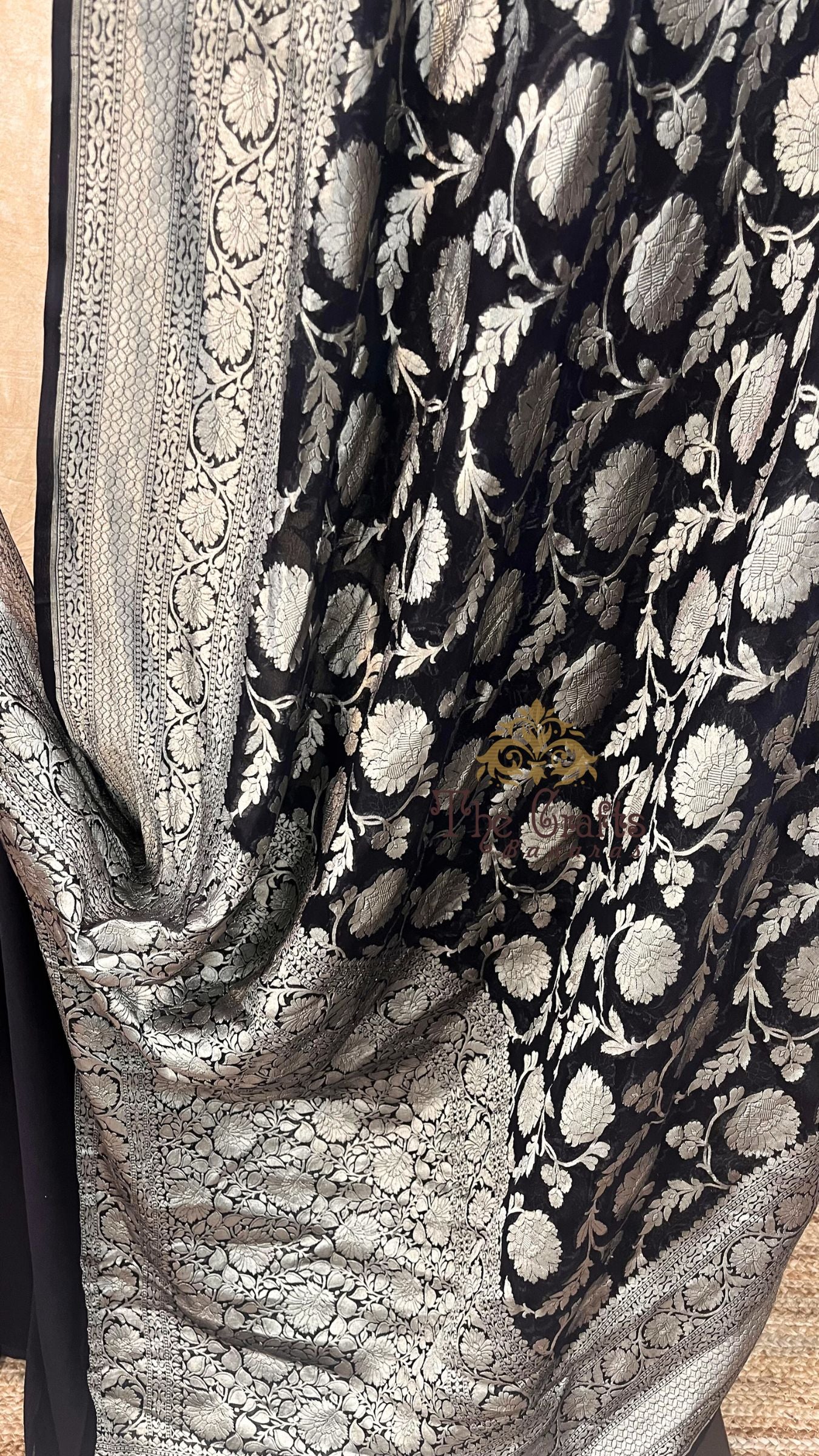 Khaddi Georgette Handloom Banarasi Saree - Water Zari