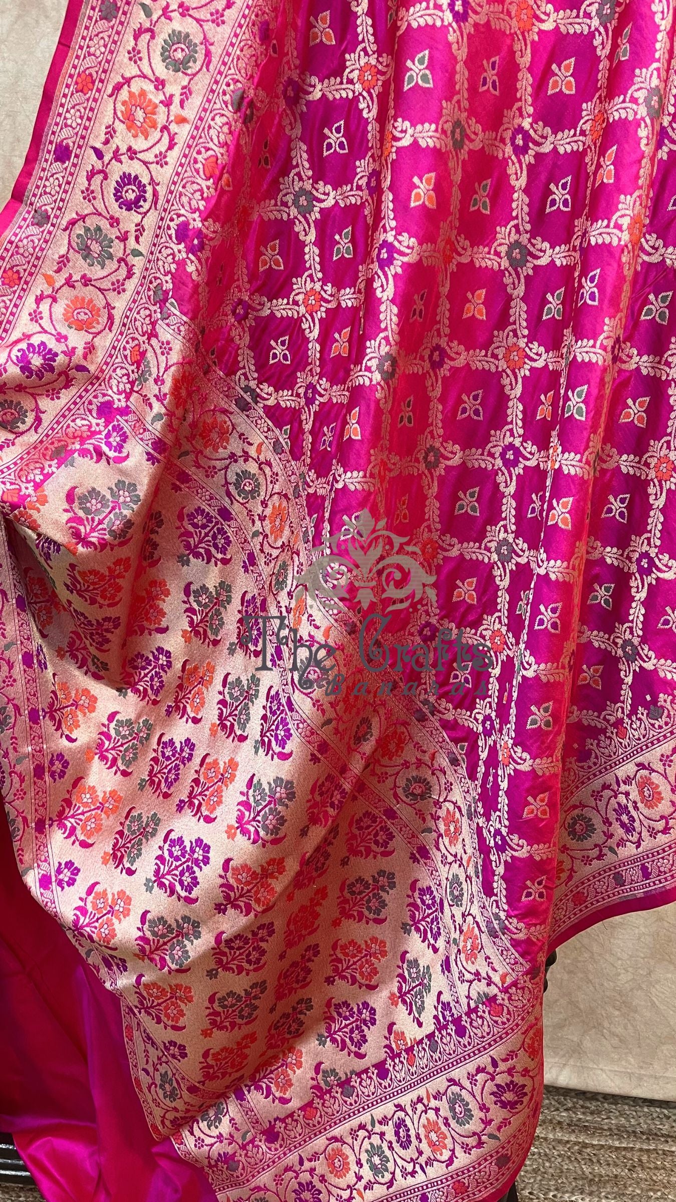 Pure Katan Silk Handloom Banarasi Saree - Jall Work With Meenakari Tilfi