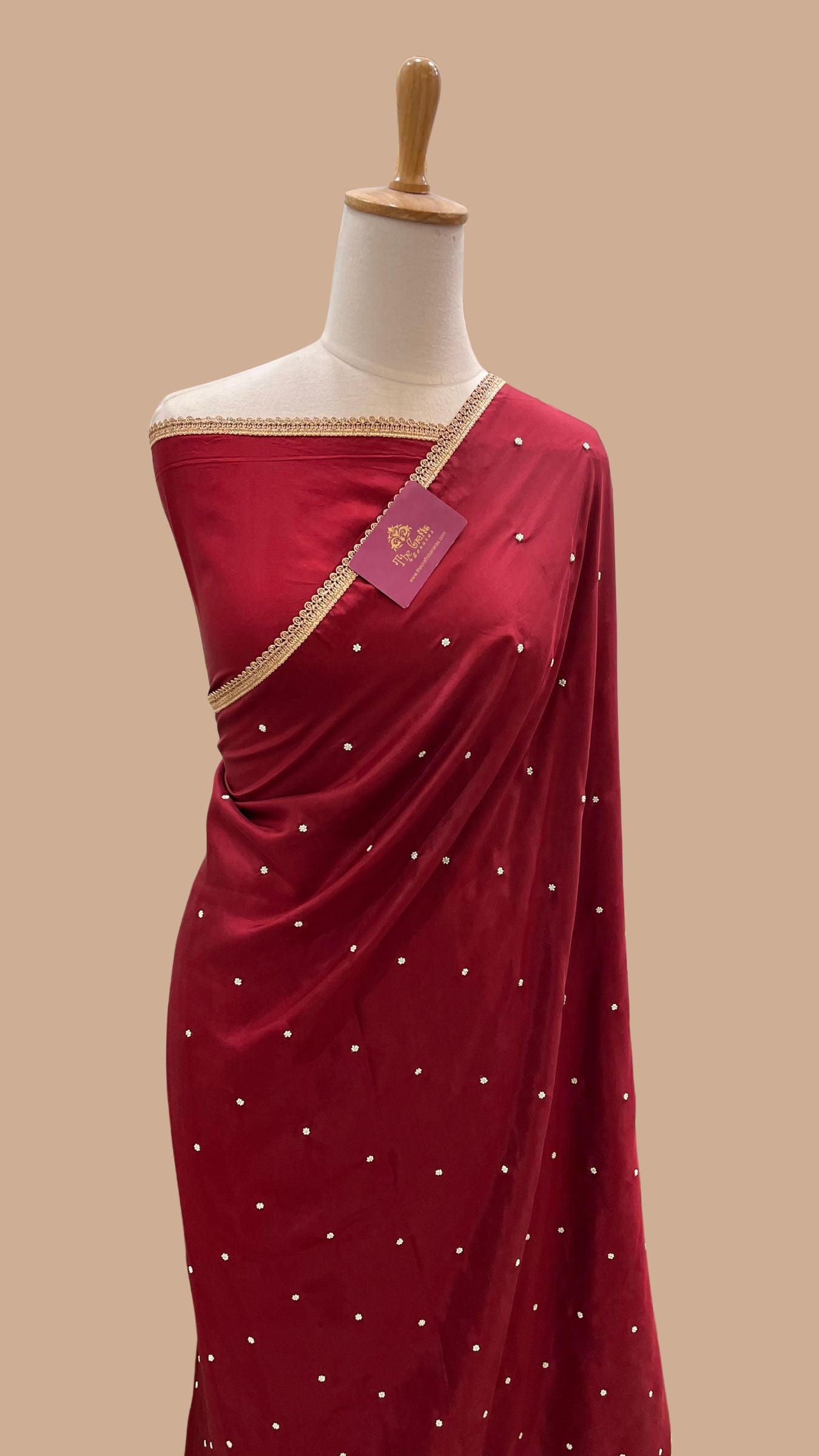 Pure Crepe Silk Handloom Banarasi Saree - handwork motifs