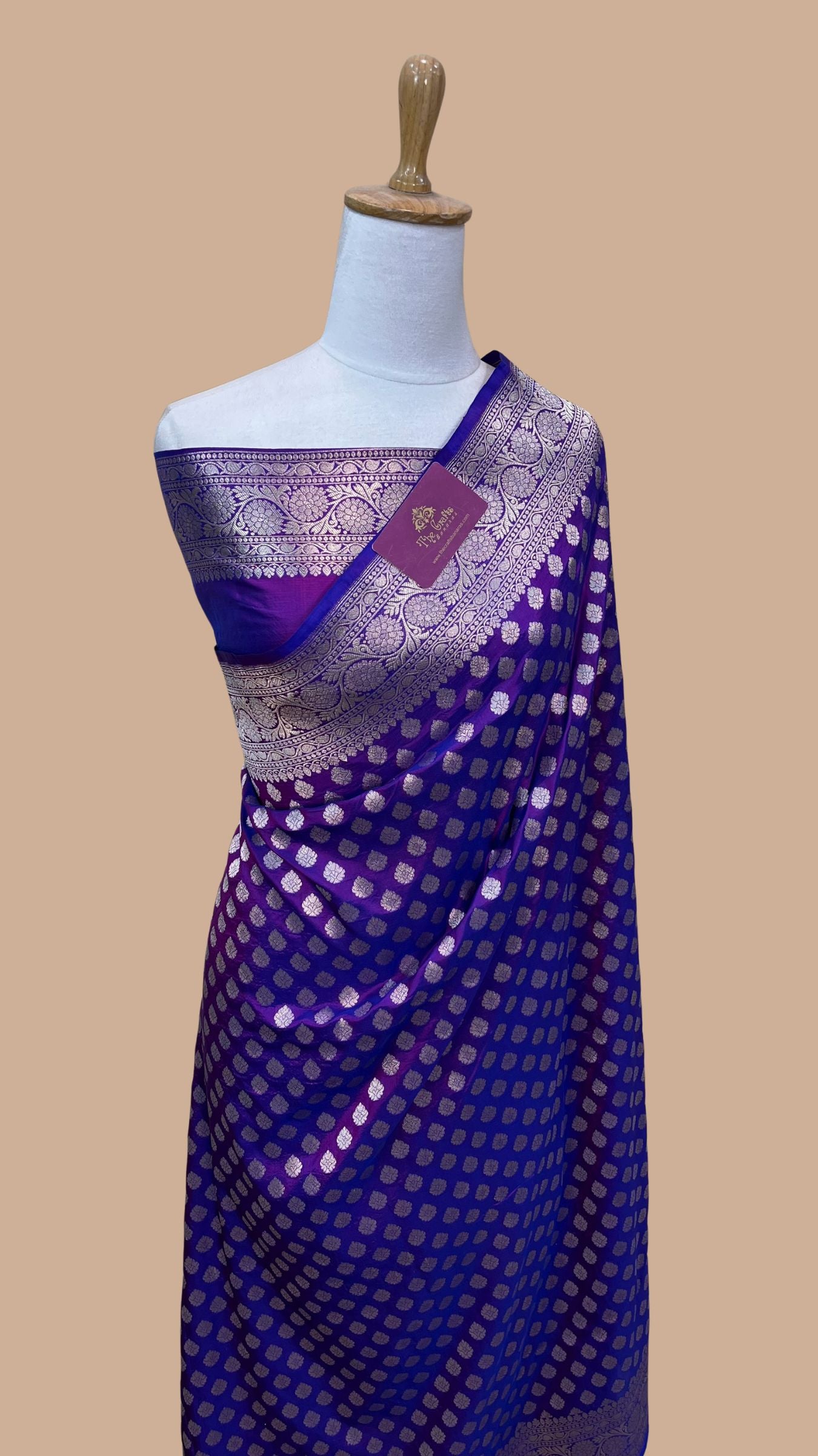 Pure Katan Silk Handloom Banarasi Saree - Jaal work
