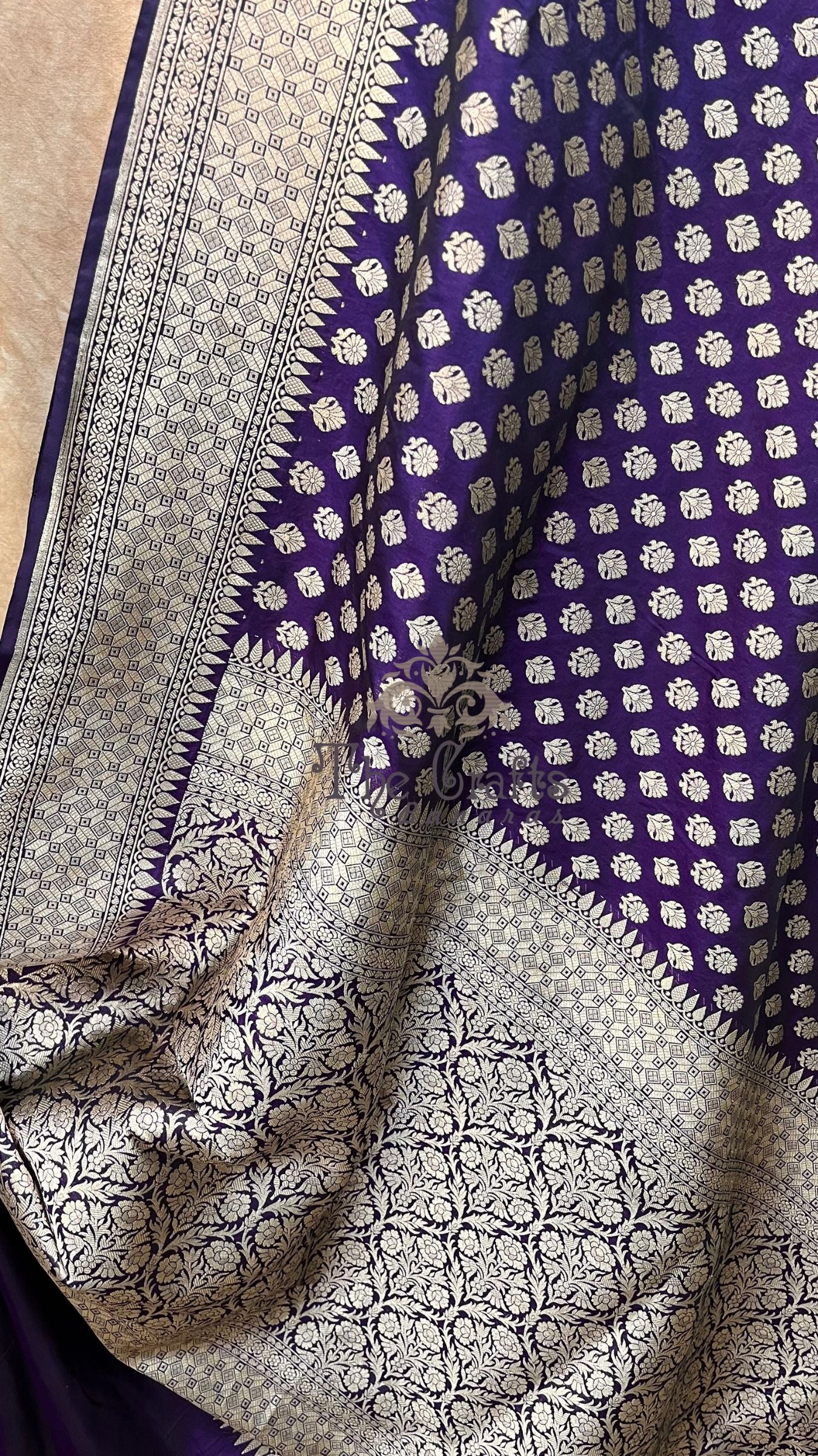 Pure Katan Silk Handloom Banarasi Saree - Jaal work