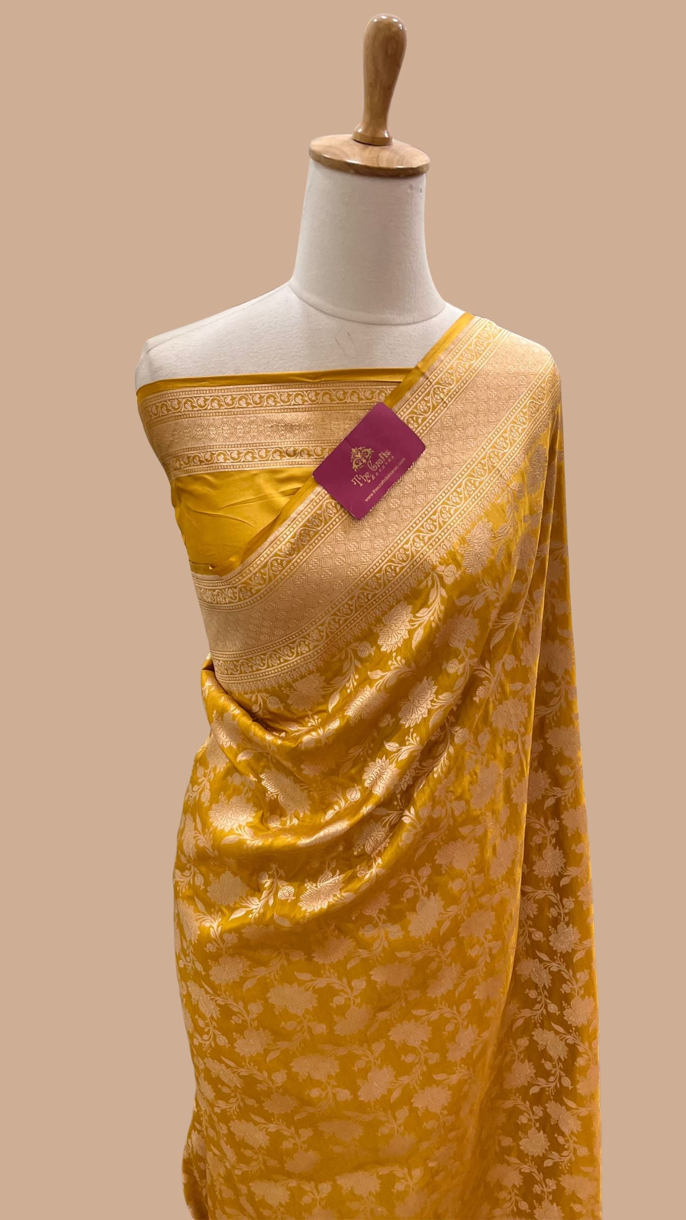 Pure Katan Silk Handloom Banarasi Saree - Jaal Work