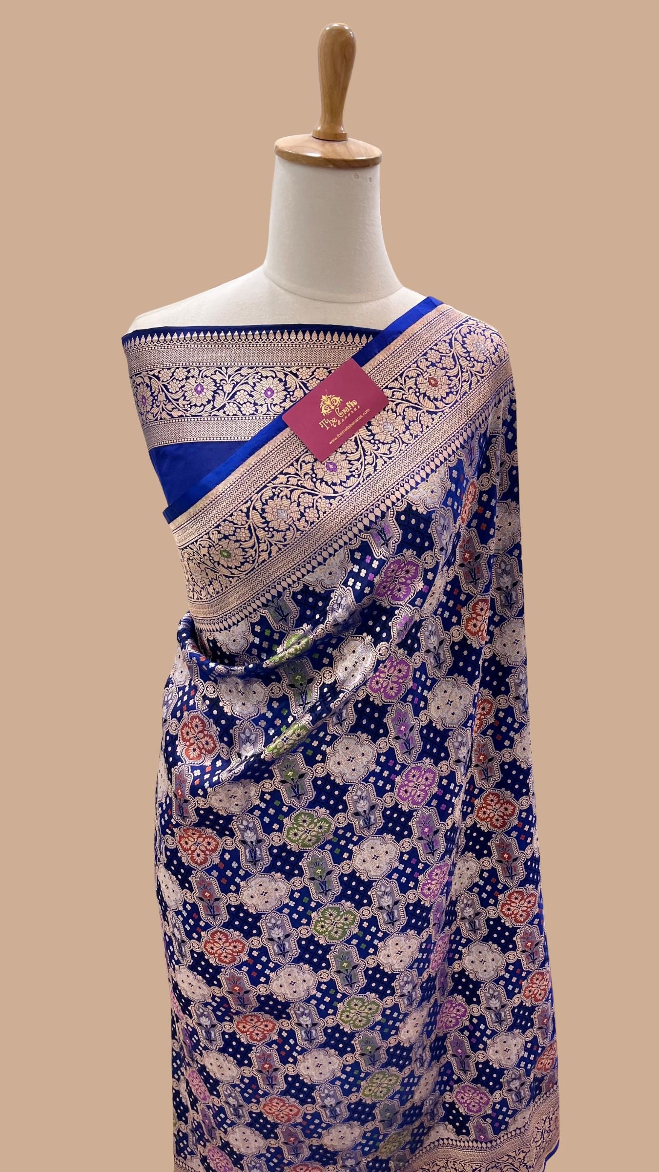 Rangkat Pure Katan Silk Handloom Banarasi Saree - Jaal with meenakari