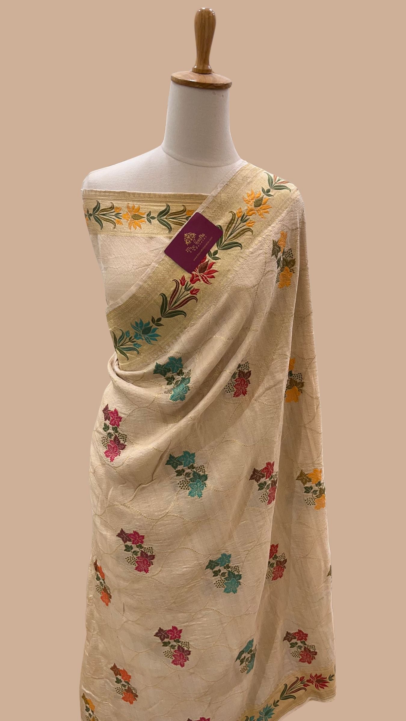 Tussar Georgette Handloom Banarasi Saree - Jaal with Meenakari