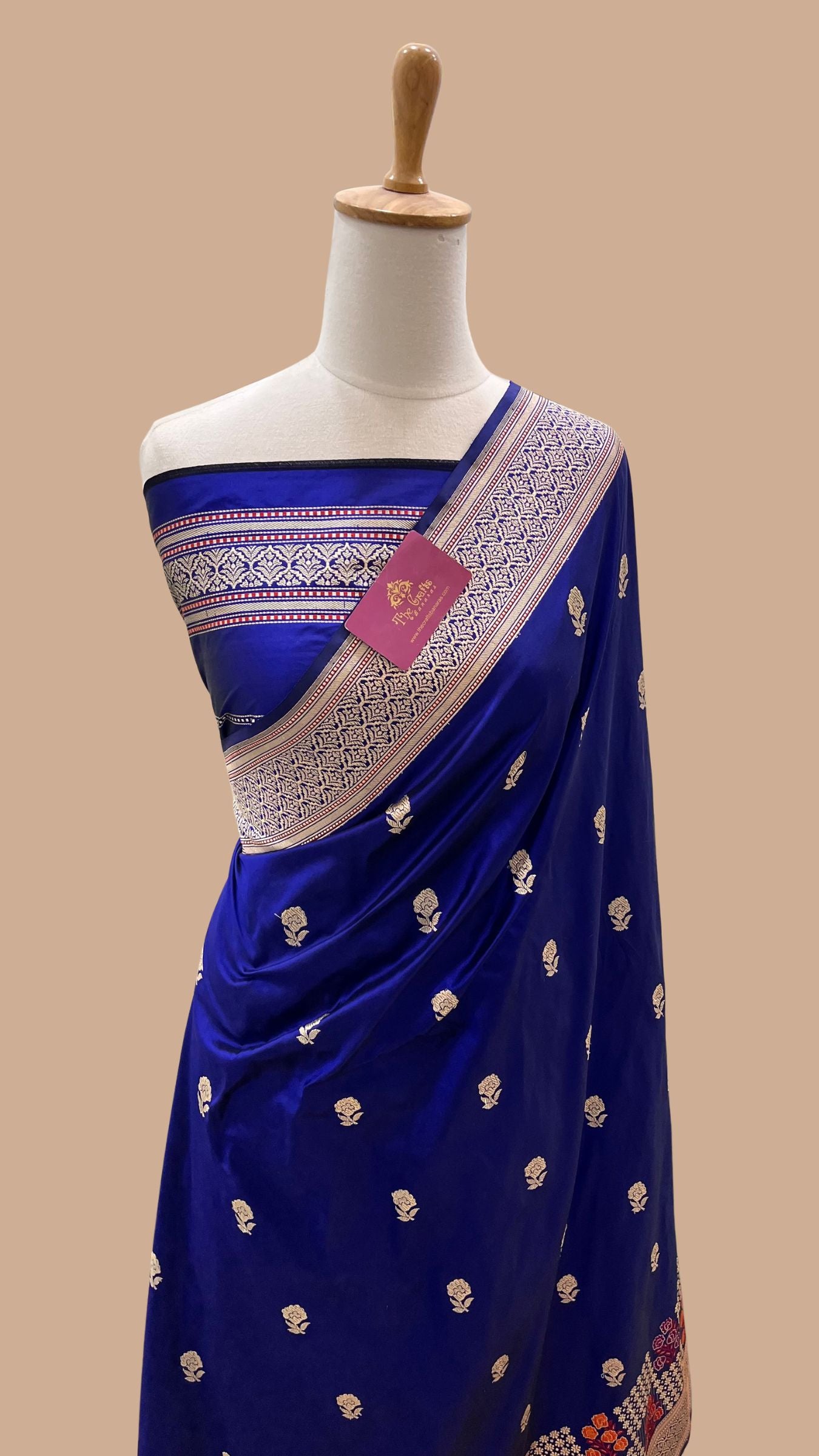 Pure Katan Silk Handloom Banarasi Saree - with kadhua meenakari motifs