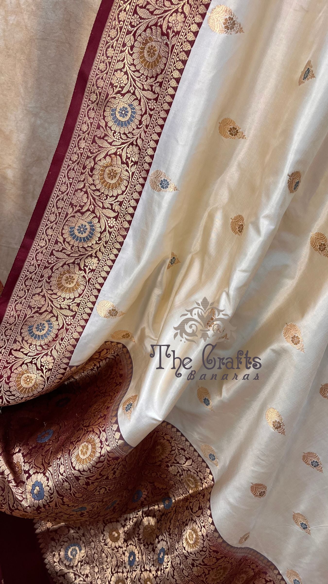 Pure Katan Silk Handloom Banarasi Saree - with kadhua meena motifs