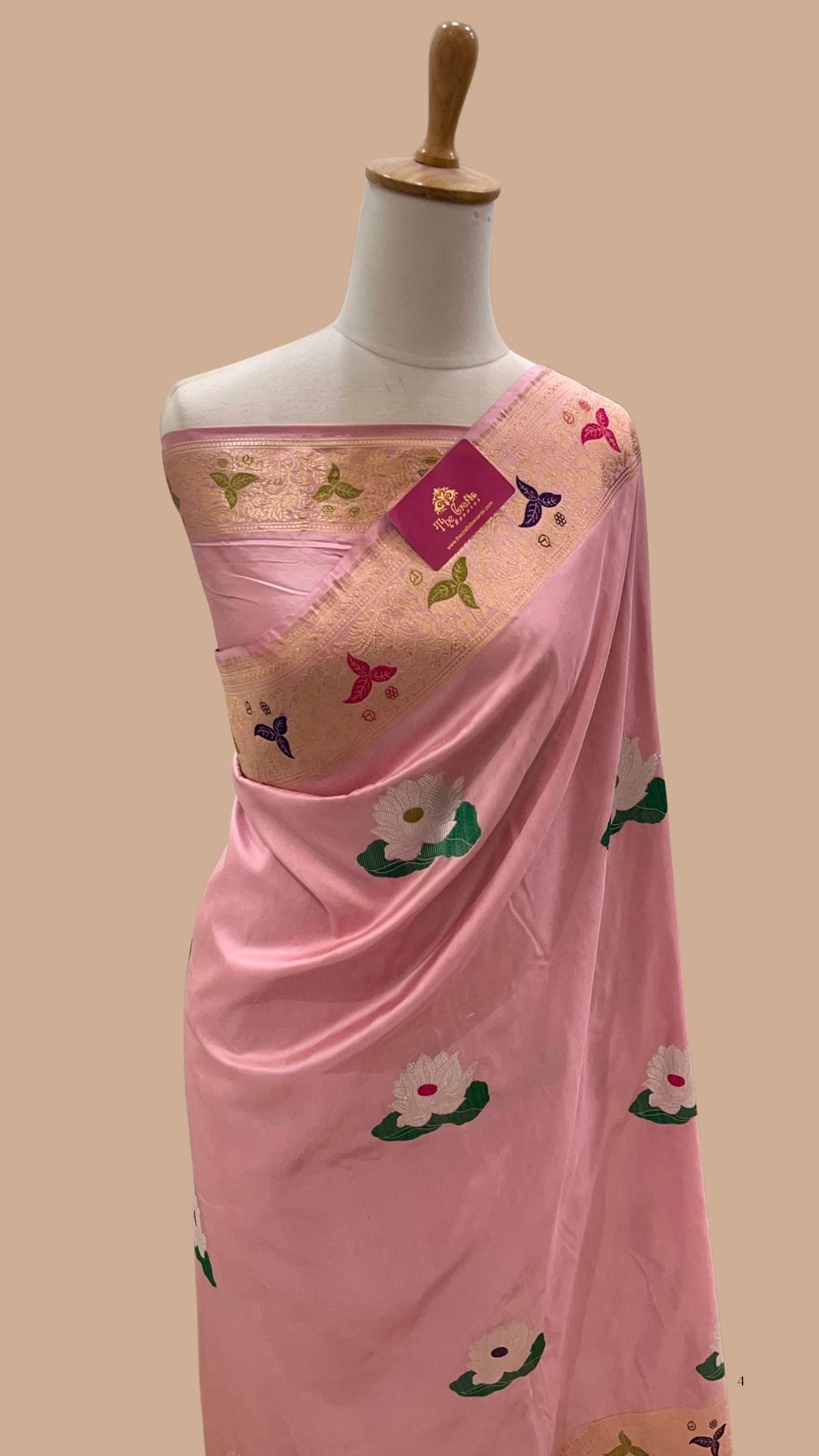 Pure Katan Silk Handloom Banarasi Saree - with kadhua meenakari motifs