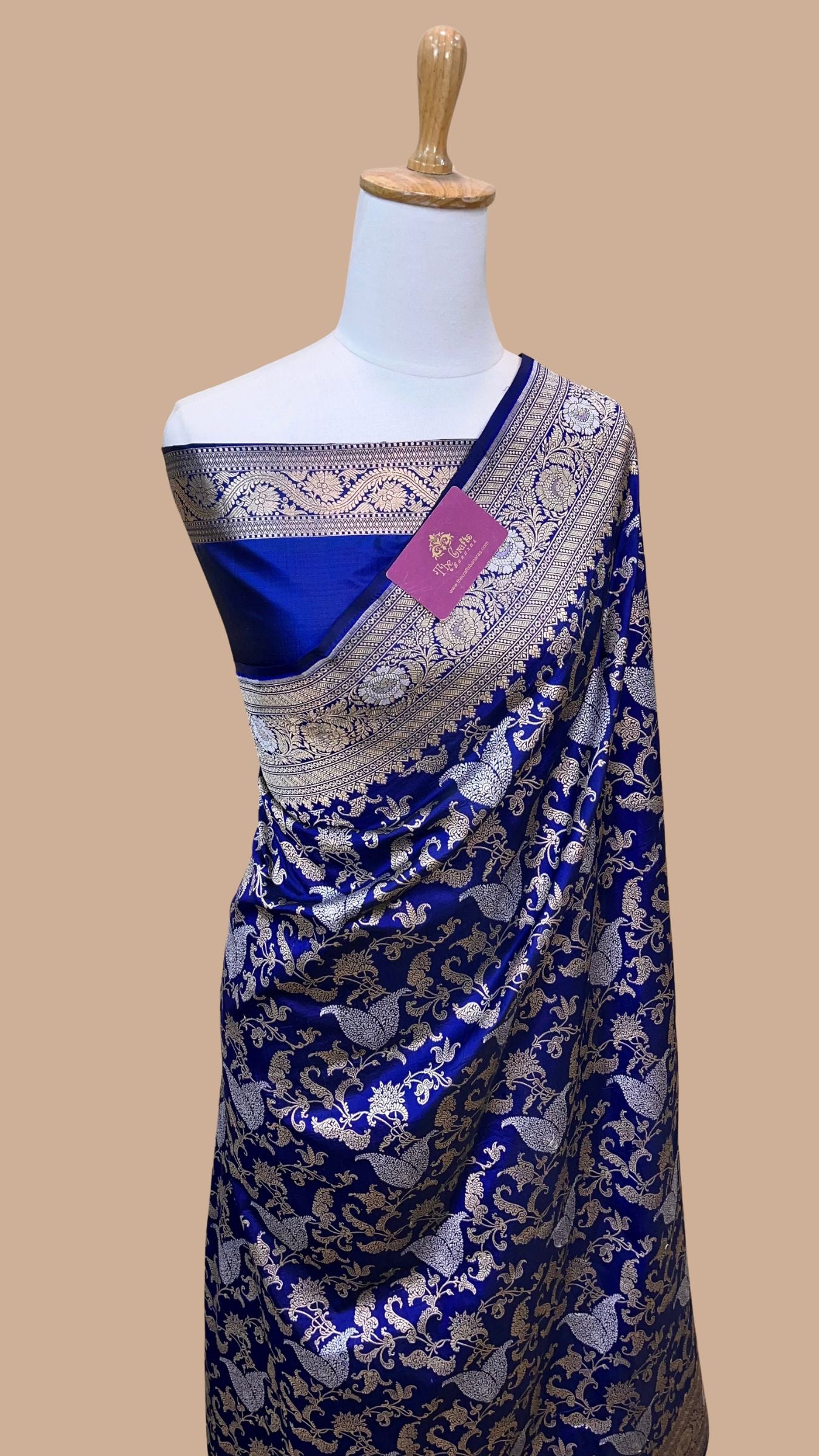 Pure Katan Silk Handloom Banarasi Saree - Jall With Meenakari