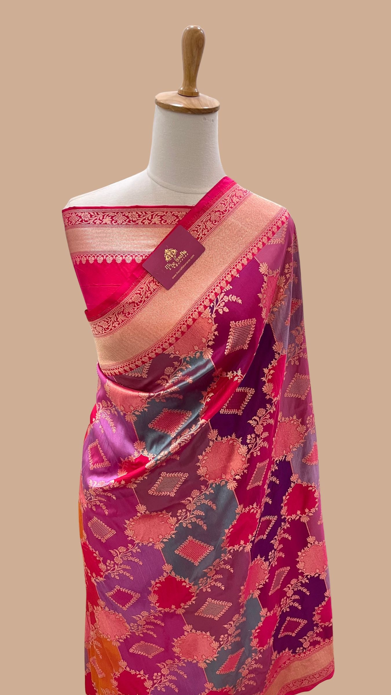 Rangkat Pure Katan Silk Handloom Banarasi Saree - Jaal with meenakari