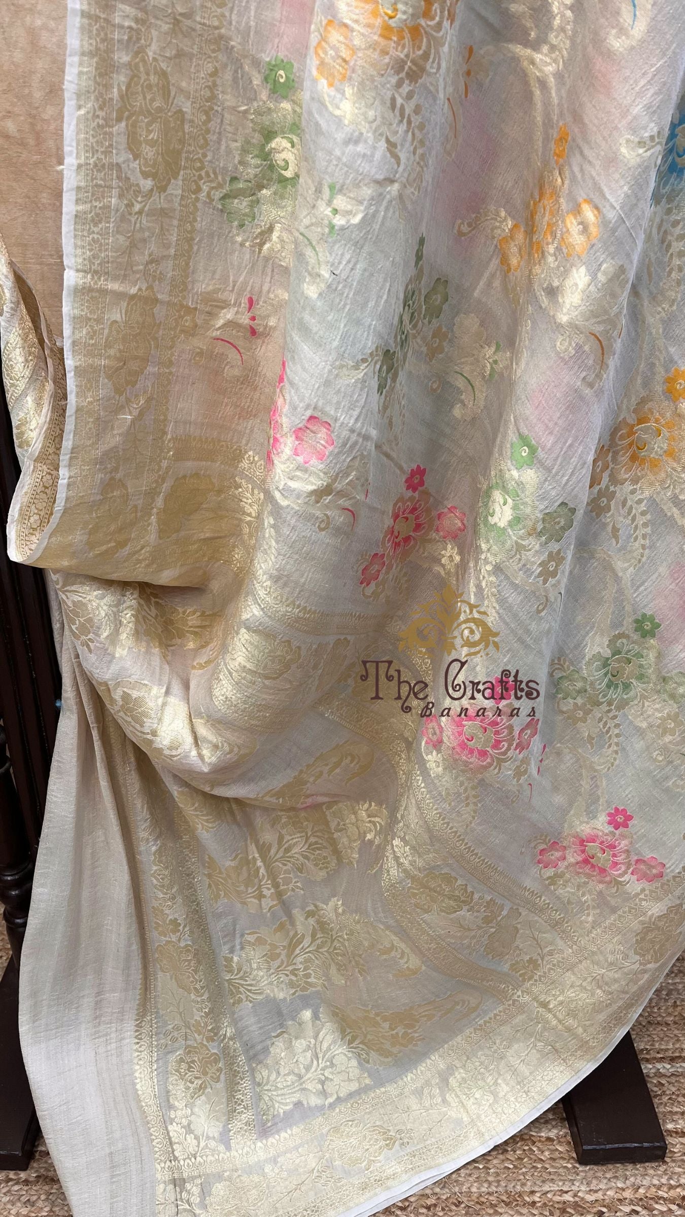 Tussar Georgette Handloom Banarasi Saree - Jaal with Meenakari