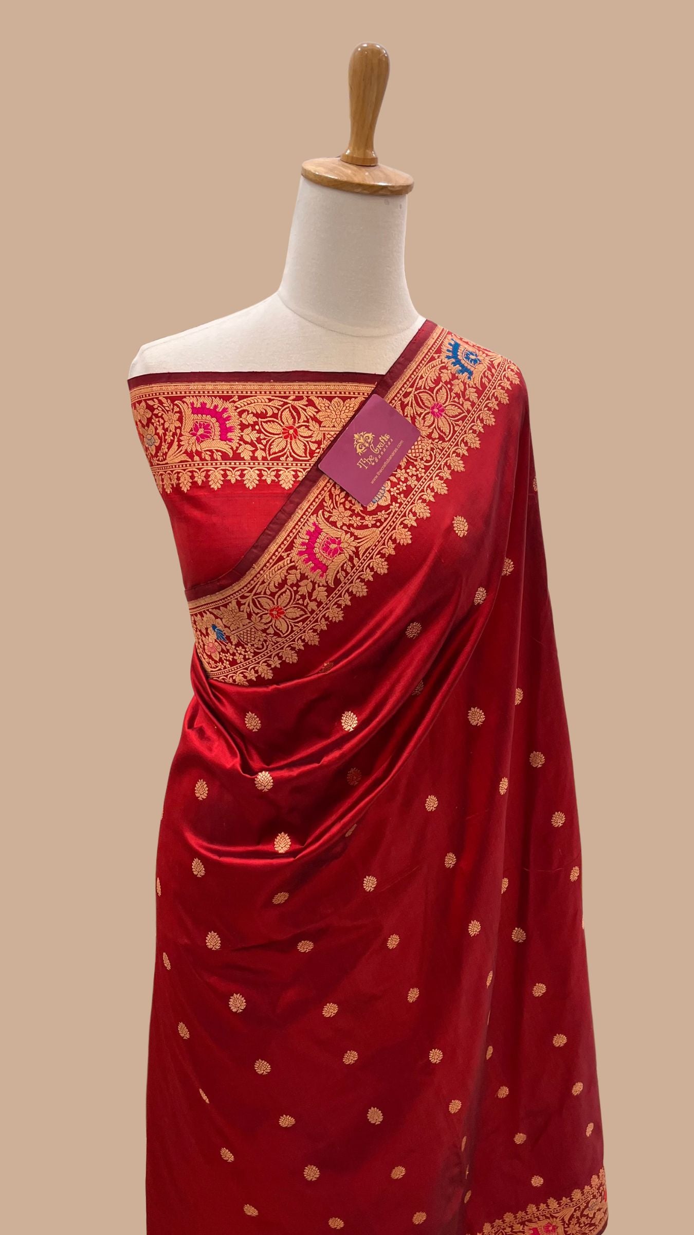 Pure Katan Silk Handloom Banarasi Saree - with kadhua motifs
