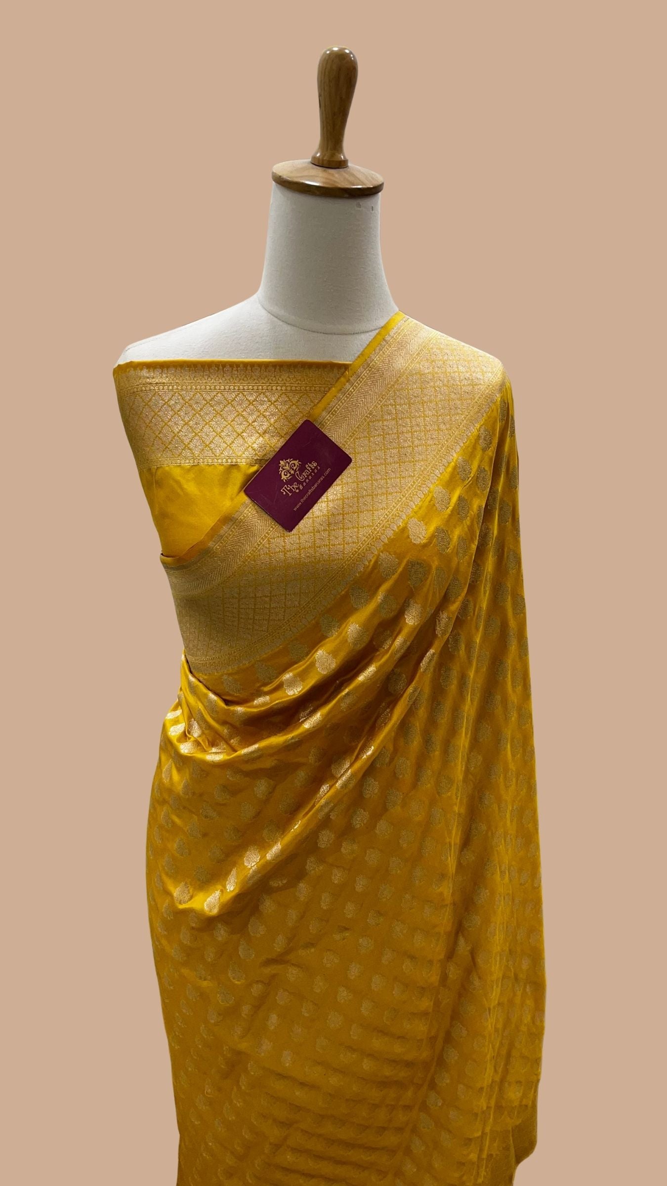 Pure Katan Silk Handloom Banarasi Saree - Jaal work