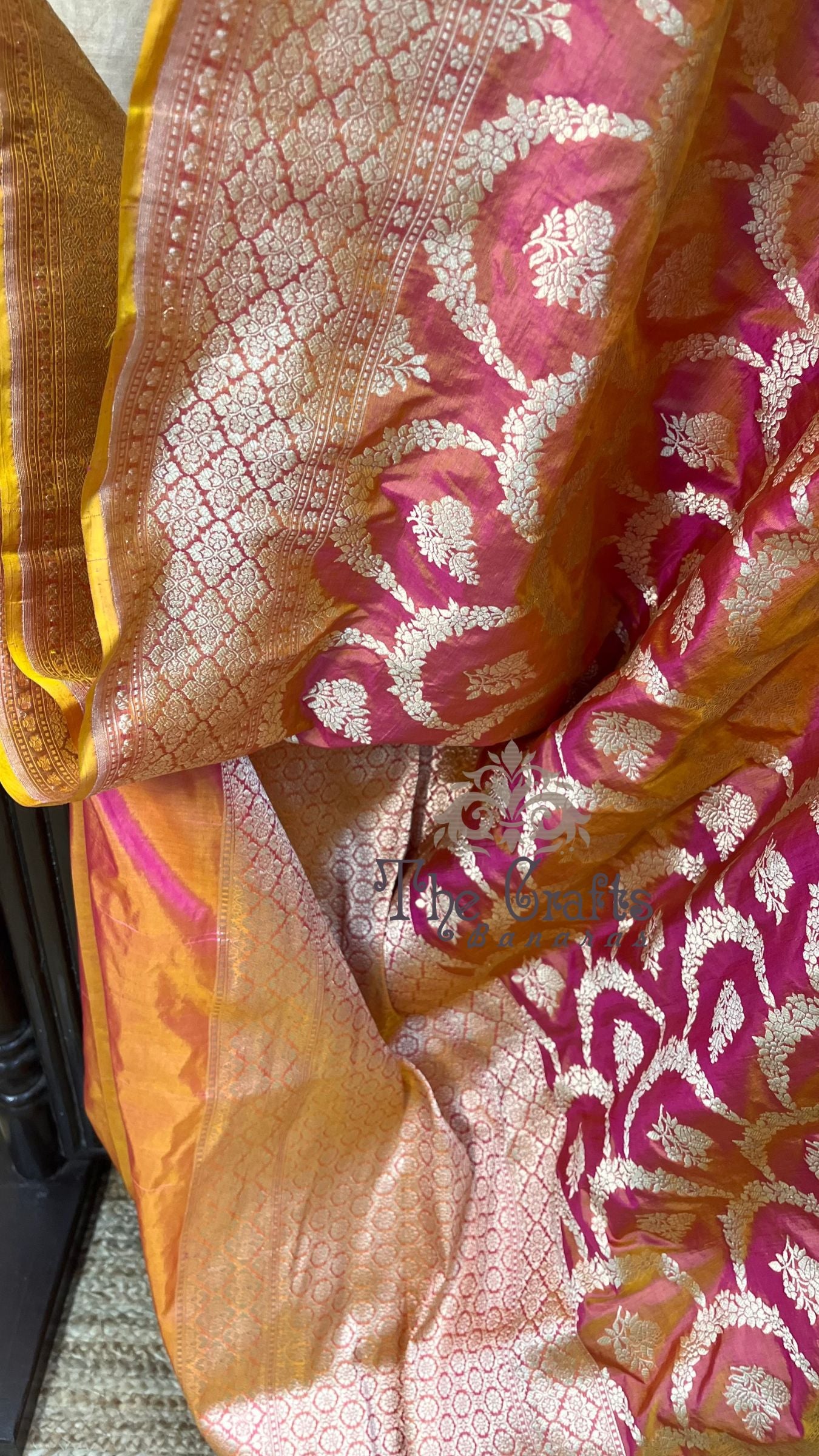 Pure Katan Silk Handloom Banarasi Saree - Jaal work