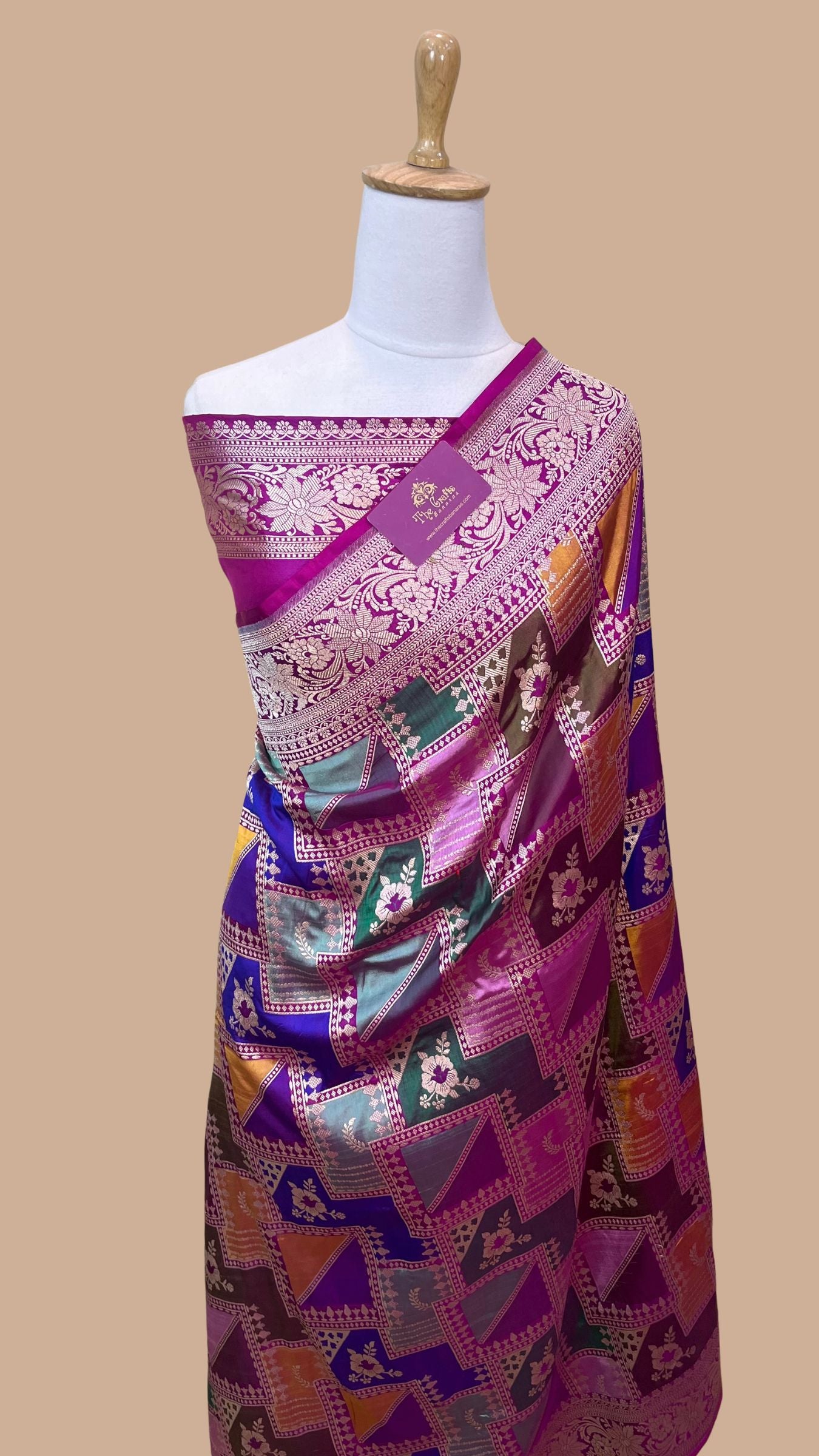 Rangkat Pure Katan Silk Handloom Banarasi Saree - with Jaal Work with meenakari