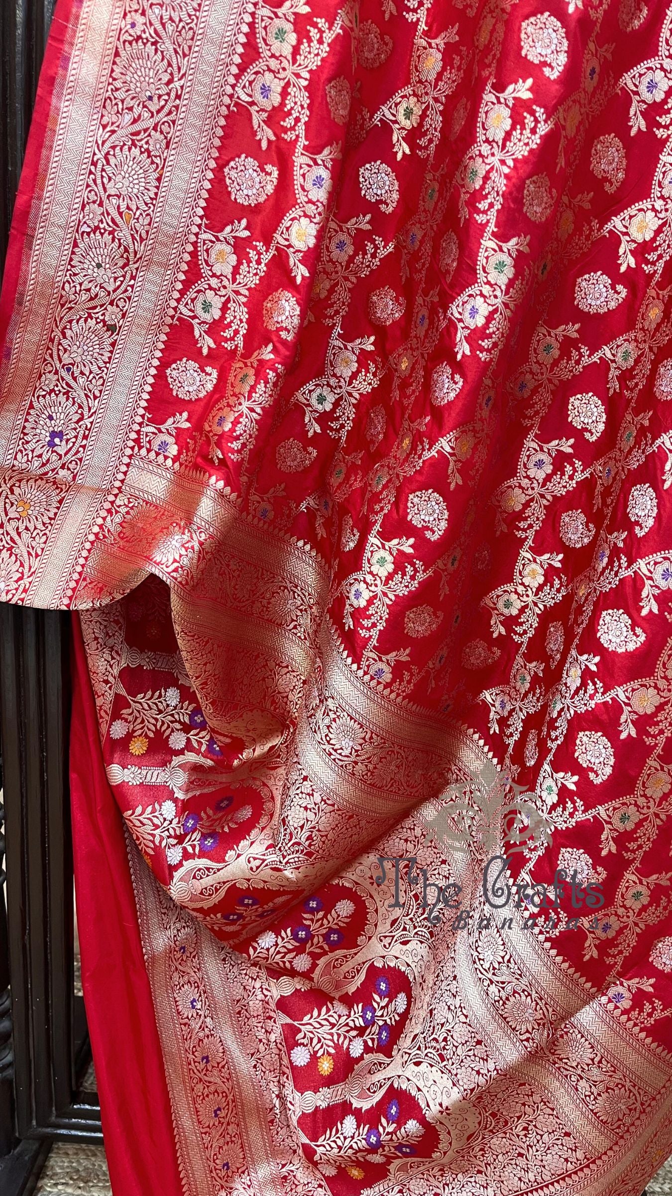 Pure Katan Silk Handloom Banarasi Saree - Jaal Work With Meenakari