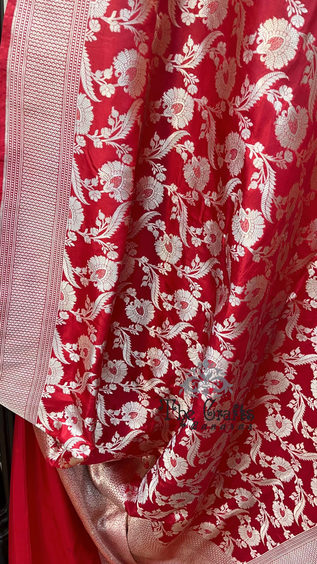 Pure Katan Silk Handloom Banarasi Saree - Jaal work