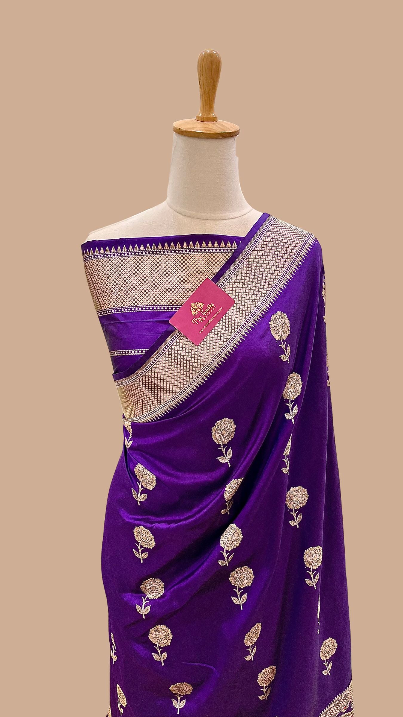 Pure Katan Silk Handloom Banarasi Saree - with kadhua meenakari motifs