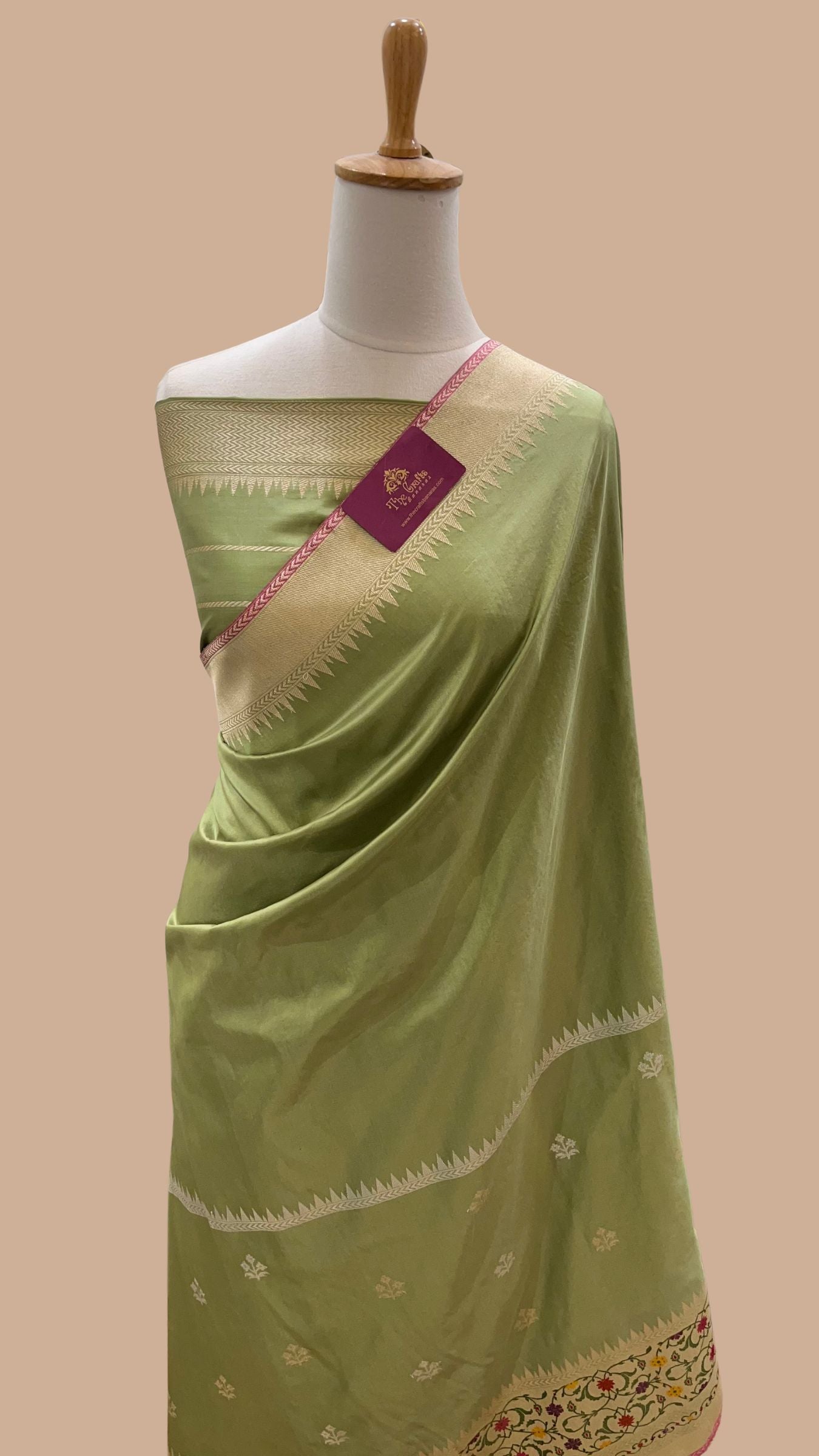 Pure Katan Silk Handloom Banarasi Saree - With kadhua Sona Roopa  Motifs